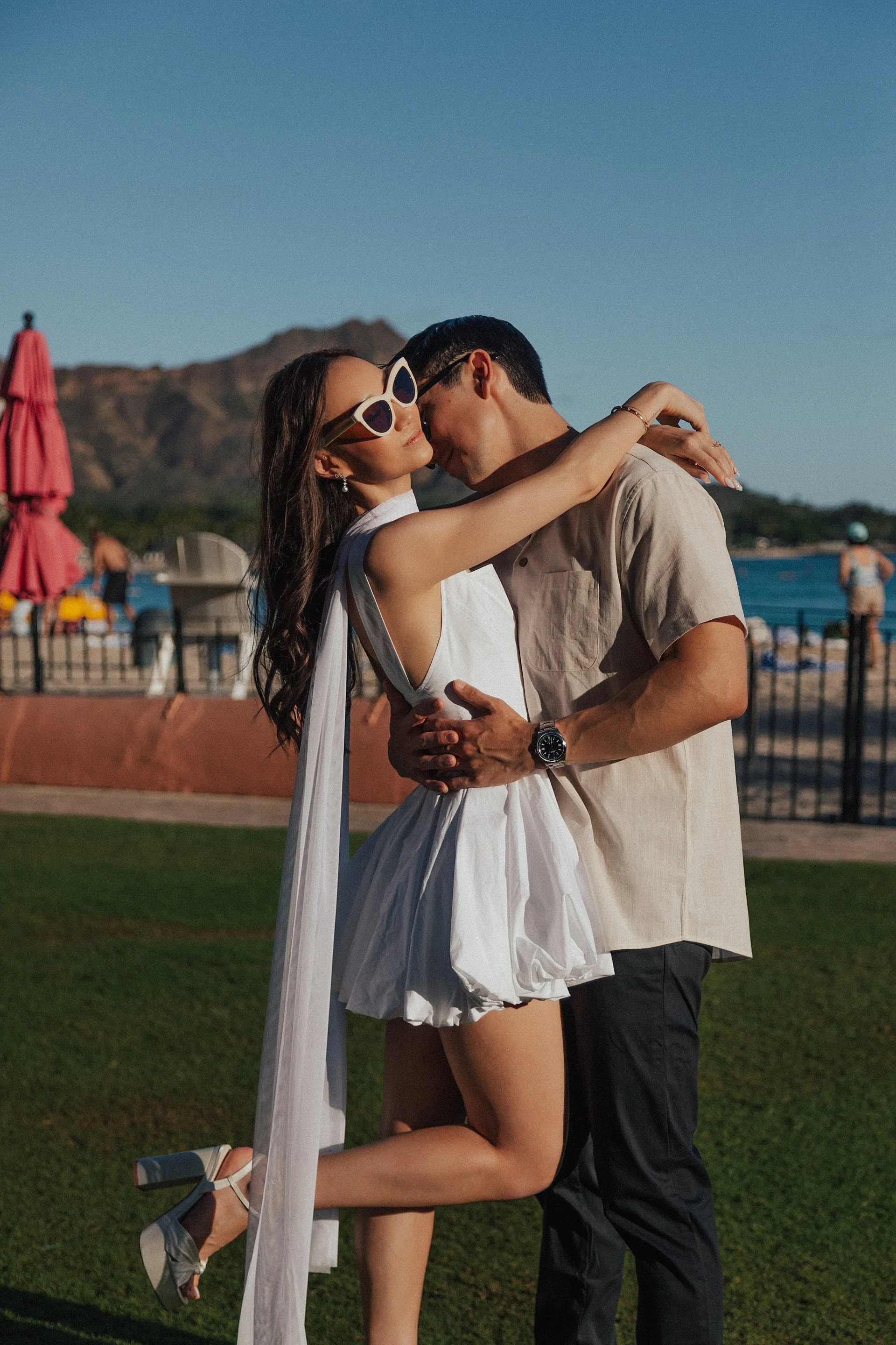 Hawaii-theroyalhawaiian-engagement-Photographer__CO2_9959_byCarolOliva_WEB.jpg