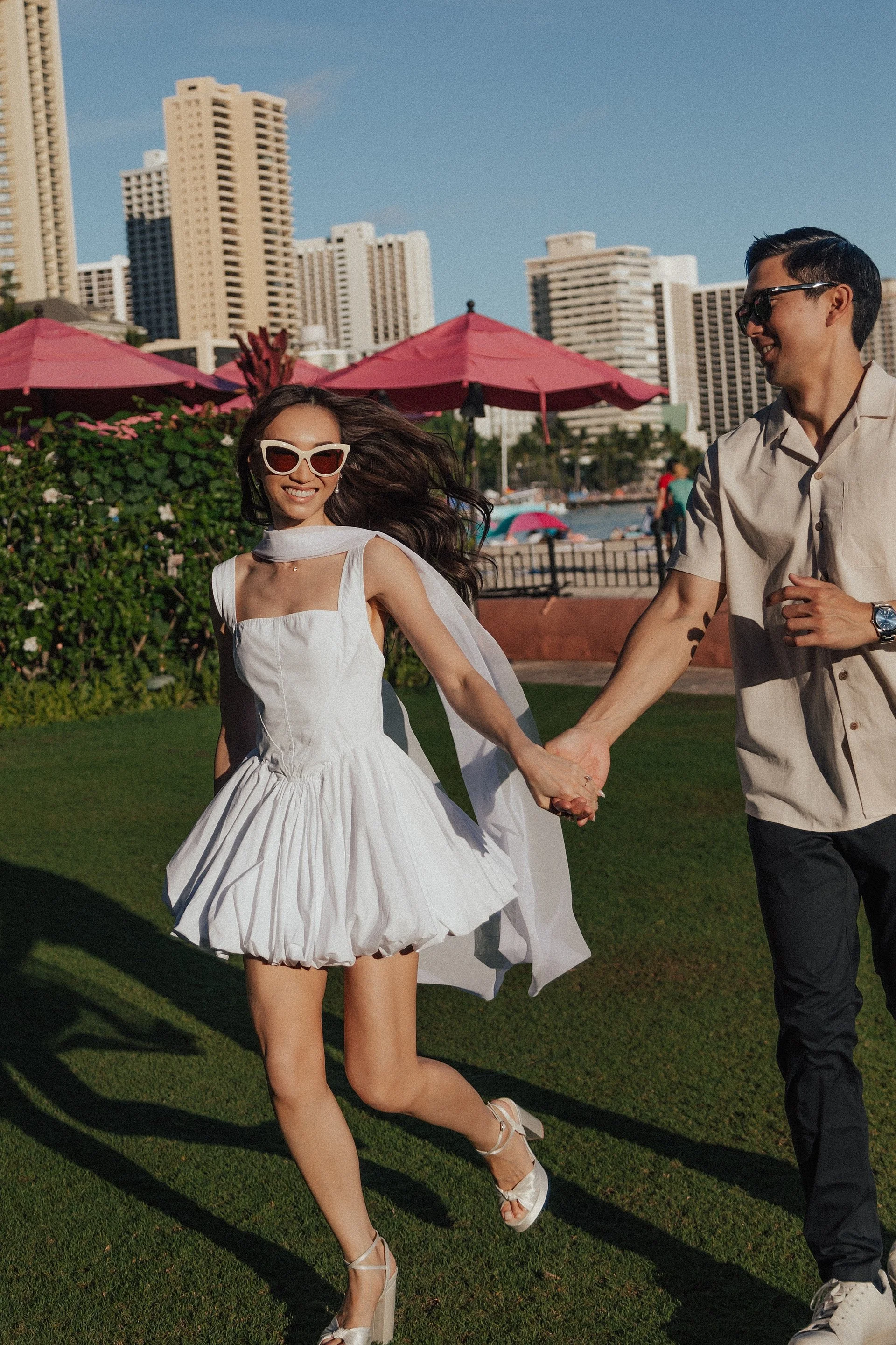 Hawaii-theroyalhawaiian-engagement-Photographer__CO2_0037_byCarolOliva_WEB.jpg