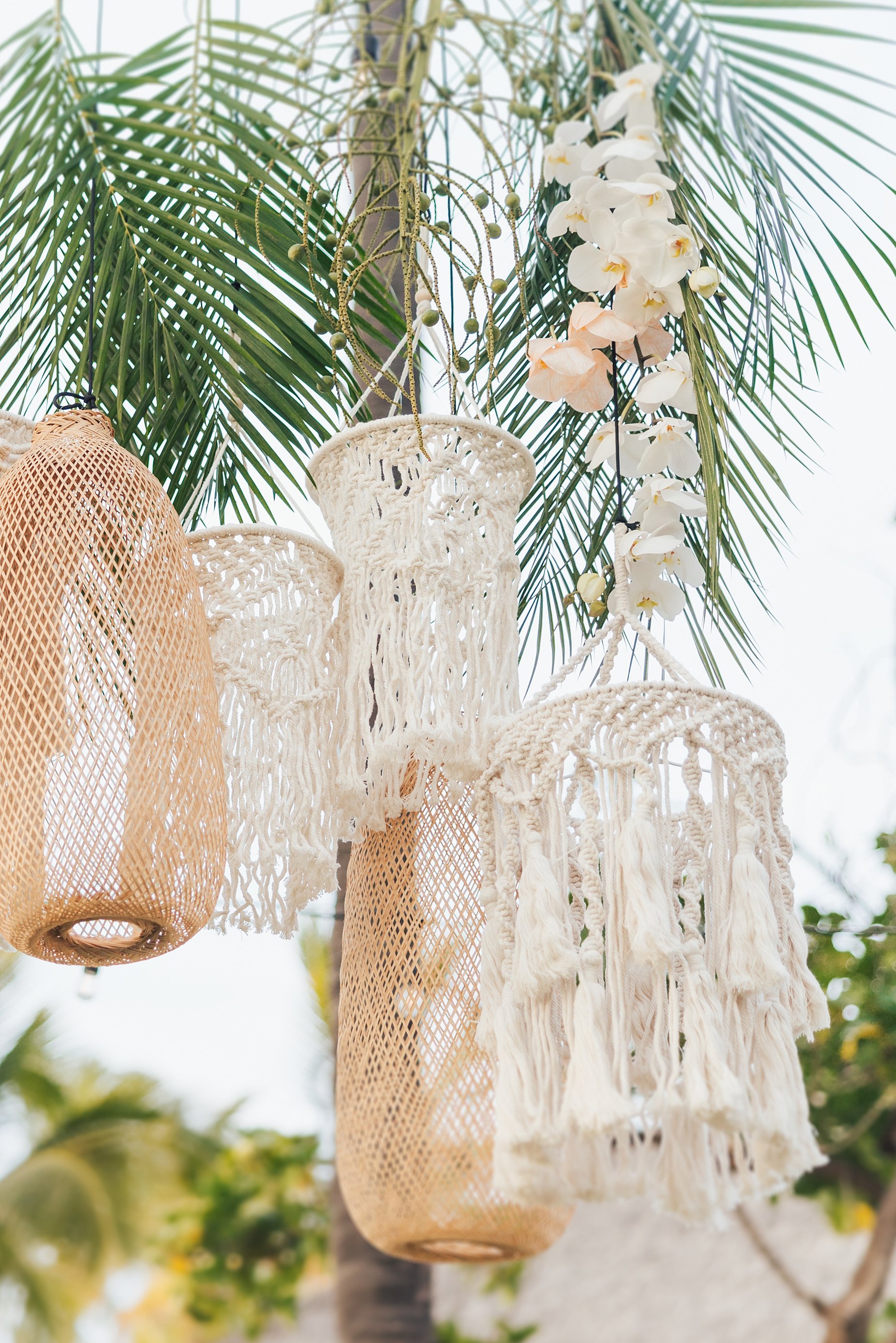 Hawaii-konavillage-wedding-Photographer__CO5_4989_byCarolOliva_WEB.jpg