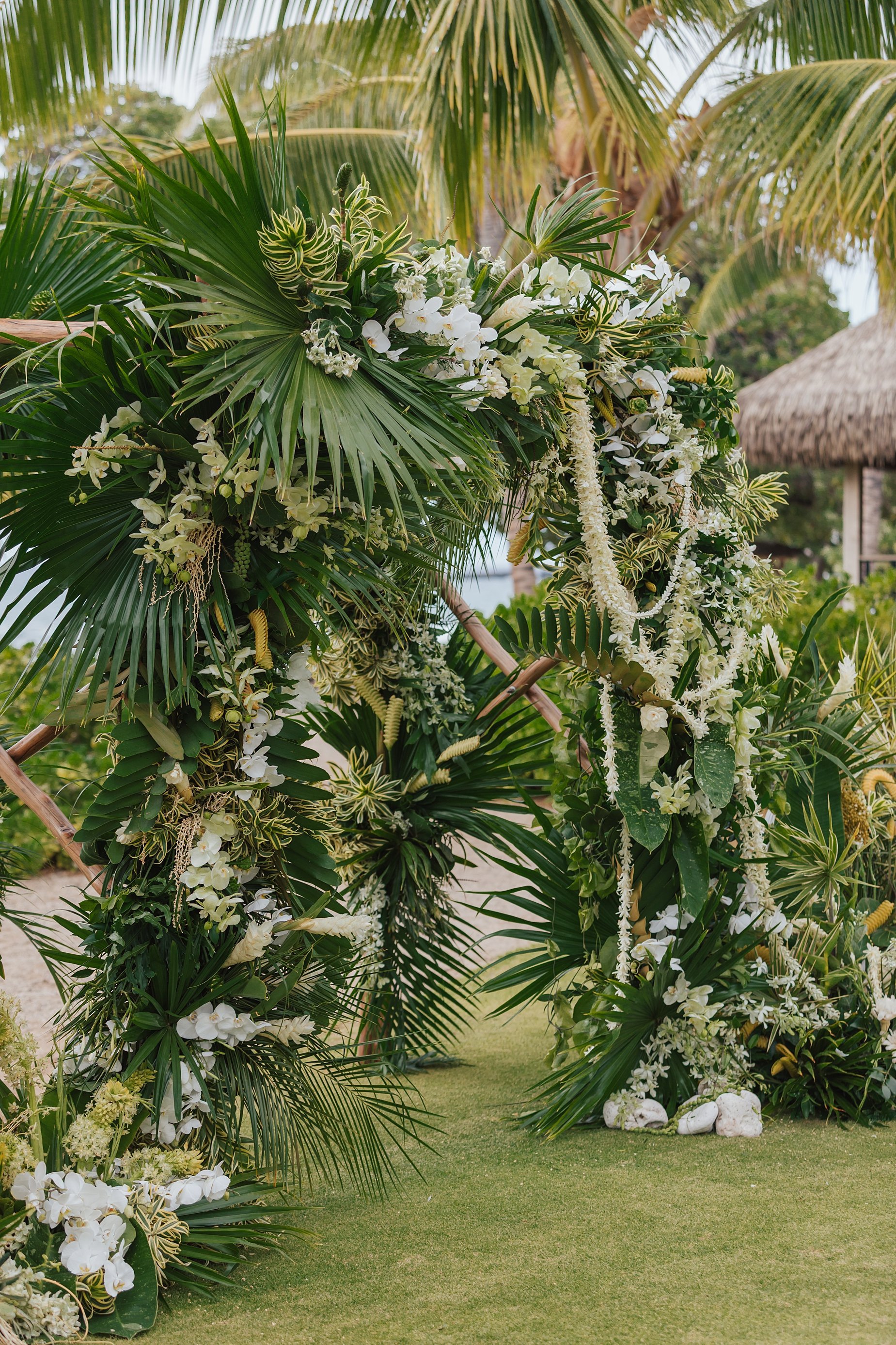 Hawaii-konavillage-wedding-Photographer__B+K1098_COR_7816_byCarolOliva_WEB.jpg