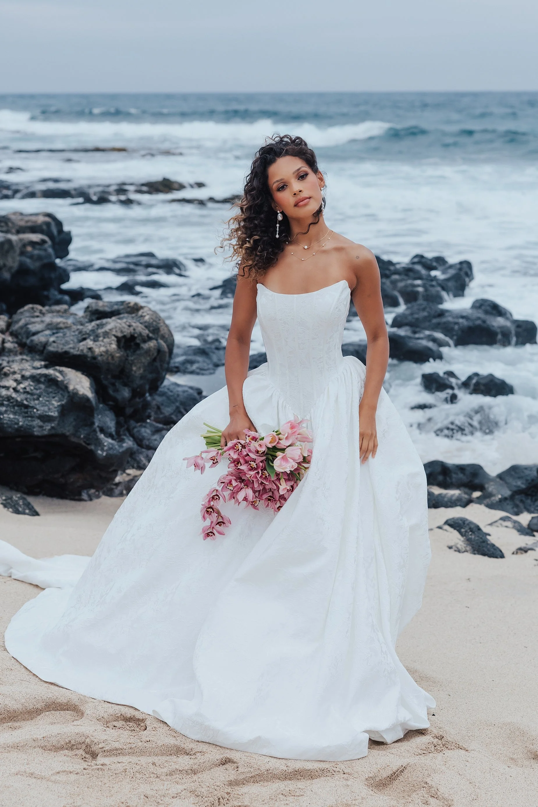Hawaii-oahu-wedding-photographer-bridal-_CO5_7450_CarolOliva_WEB.jpg