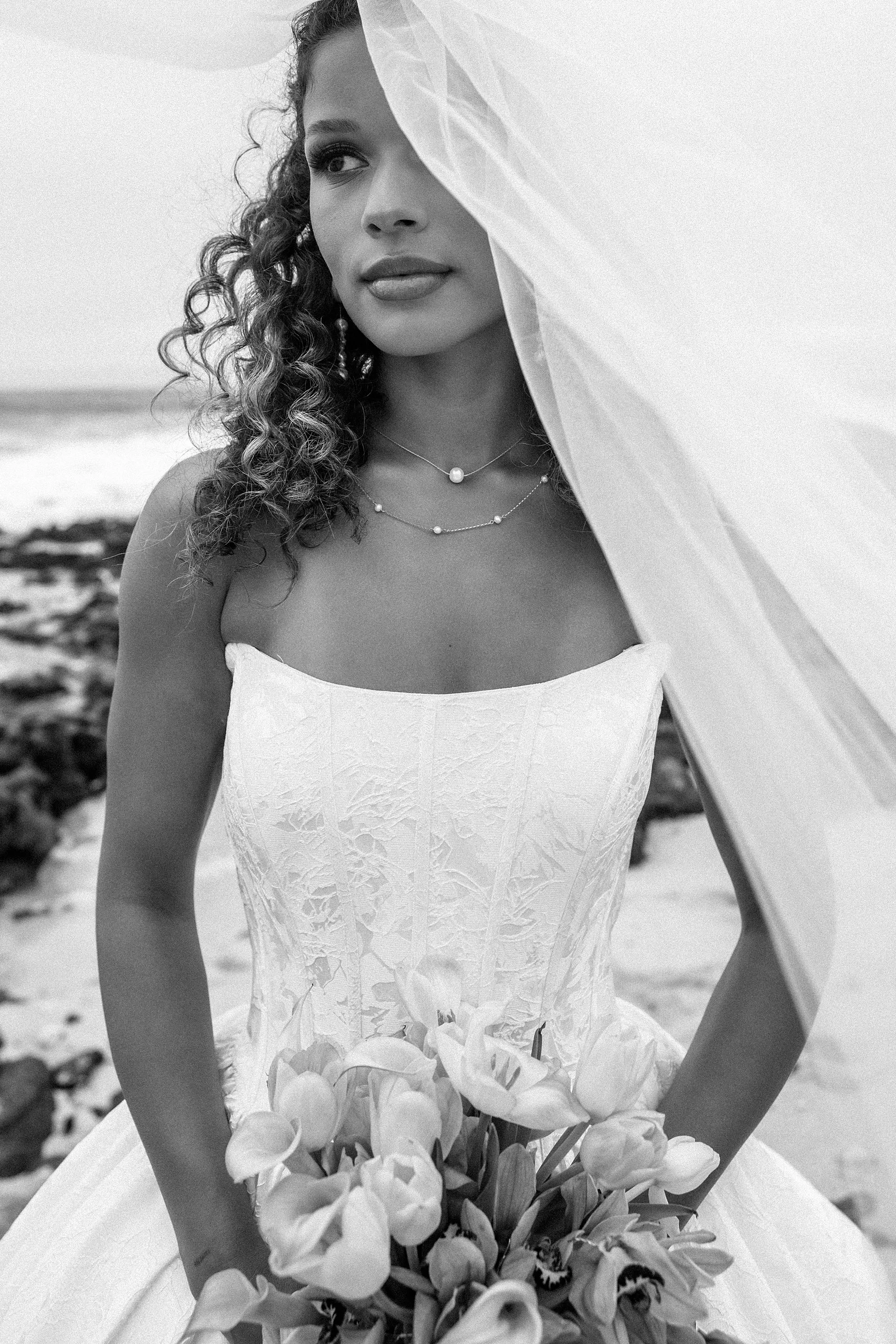 Hawaii-oahu-wedding-photographer-bridal-_CO5_8078_CarolOliva_WEB.jpg