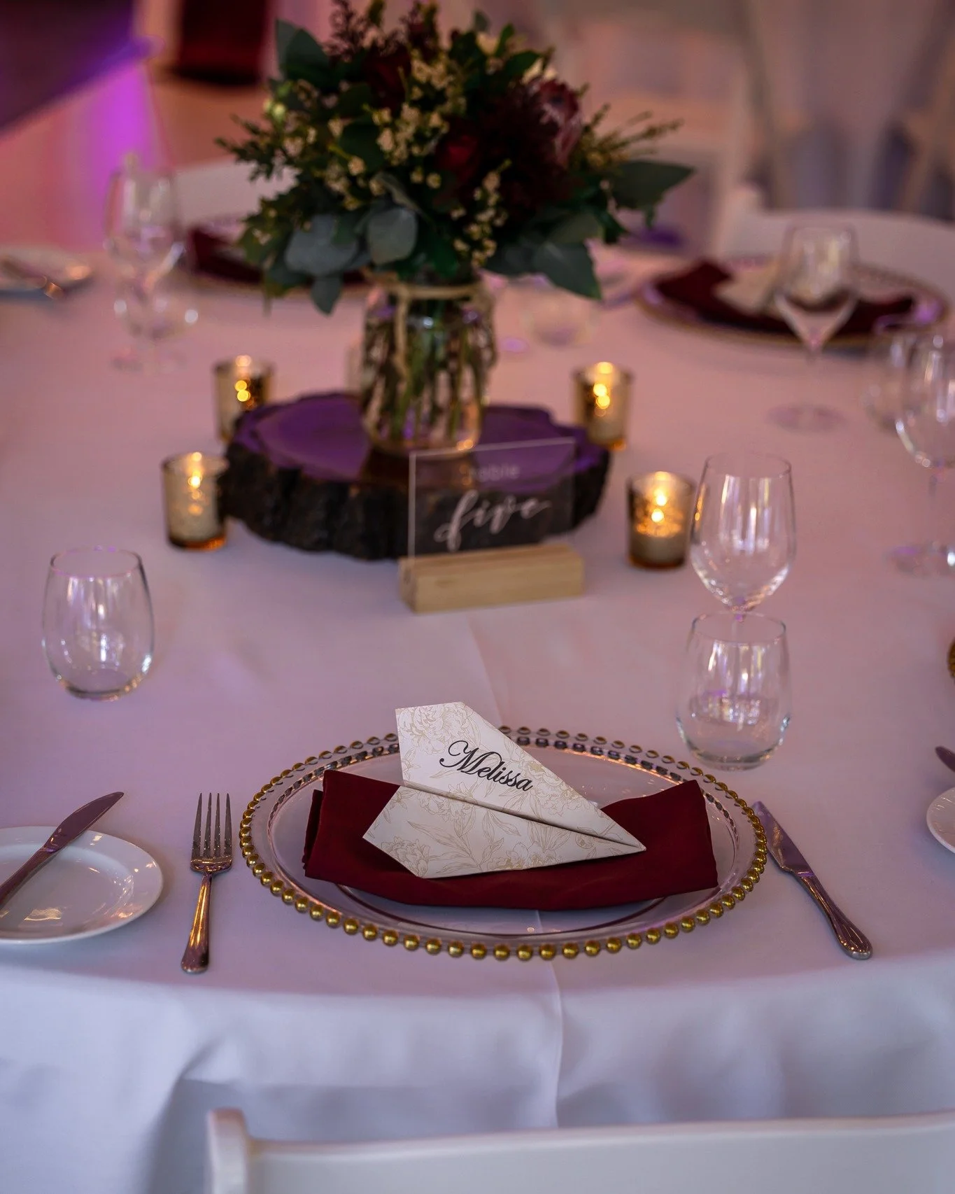 ✨ The little details that bring a wedding reception to life ✨
Mel &amp; Tom&rsquo;s wedding styling was all about rich romantic tones, candlelight and elegant close up moments that made their reception feel warm, intimate and beautifully personal.
De