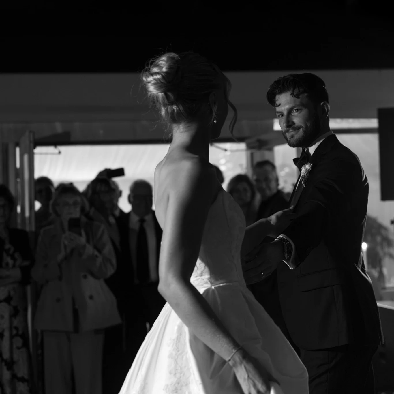 Dancing, candlelight, chandeliers and golden autumn sunsets 🤍
Sarah &amp; Ben celebrated a beautiful autumn wedding with a traditional ceremony at Holy Rosary Church followed by an elegant reception at In The Grove surrounded by family, friends and 