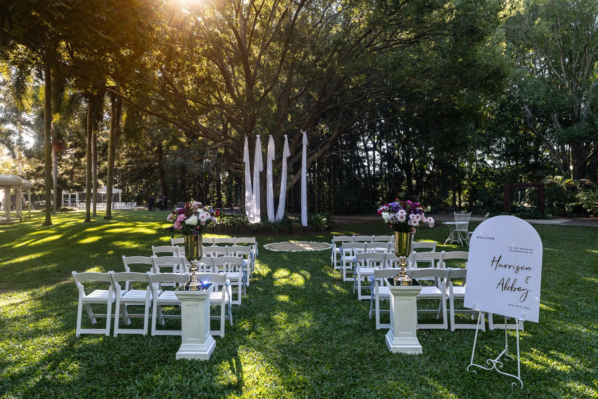 How to find and shortlist a wedding venue when you can't visit them all