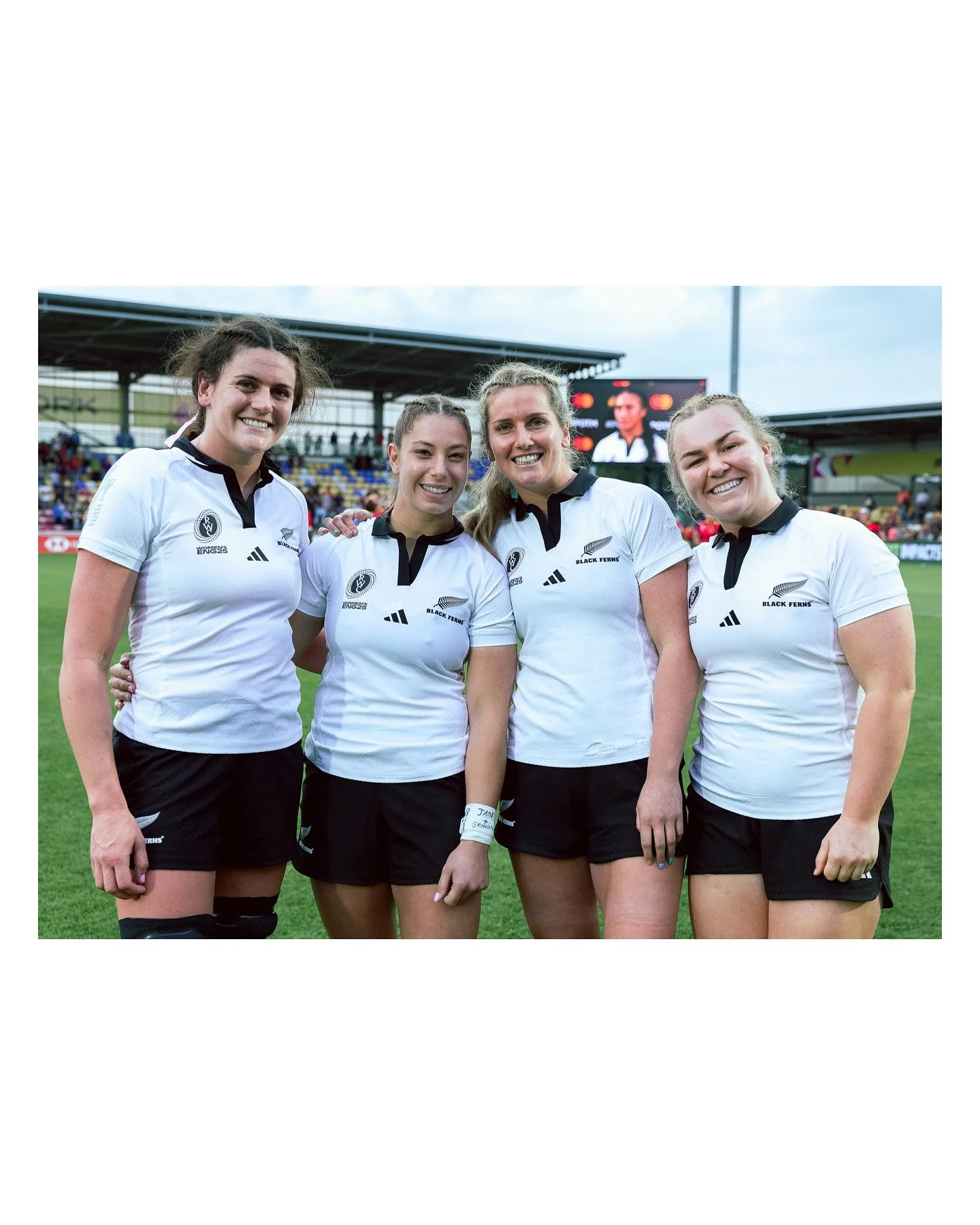 MataTWO and 0 

Black Ferns off to a flying start in pool play 🖤