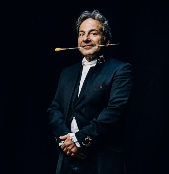 Maestro Jules reveals Saint-Saëns – Carnaval des Animaux
