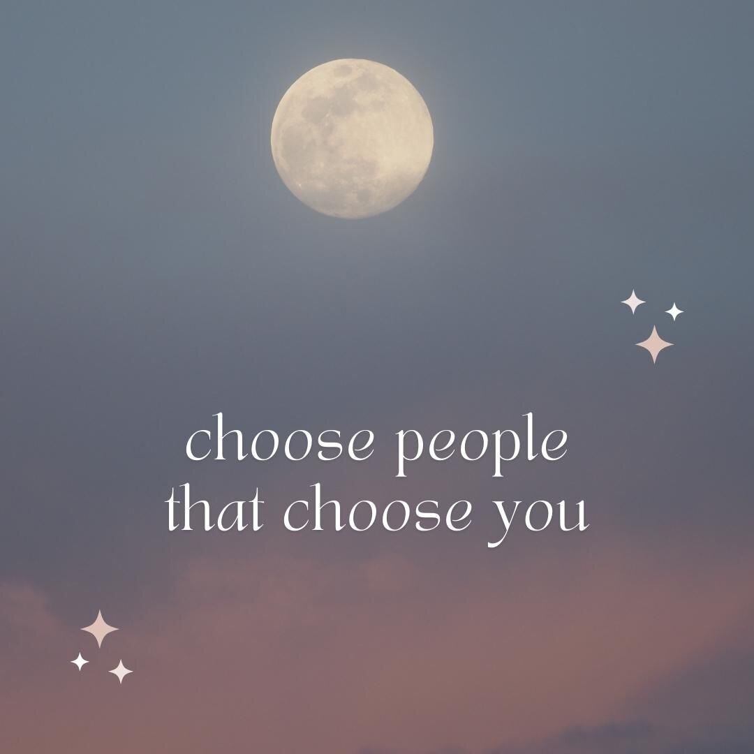 &quot;Choose people who choose you&quot; is a piece of advice that suggests that we should surround ourselves with people who value us and actively choose to be in our lives. Here are some reasons why this advice can be important:

1. Mutual respect: