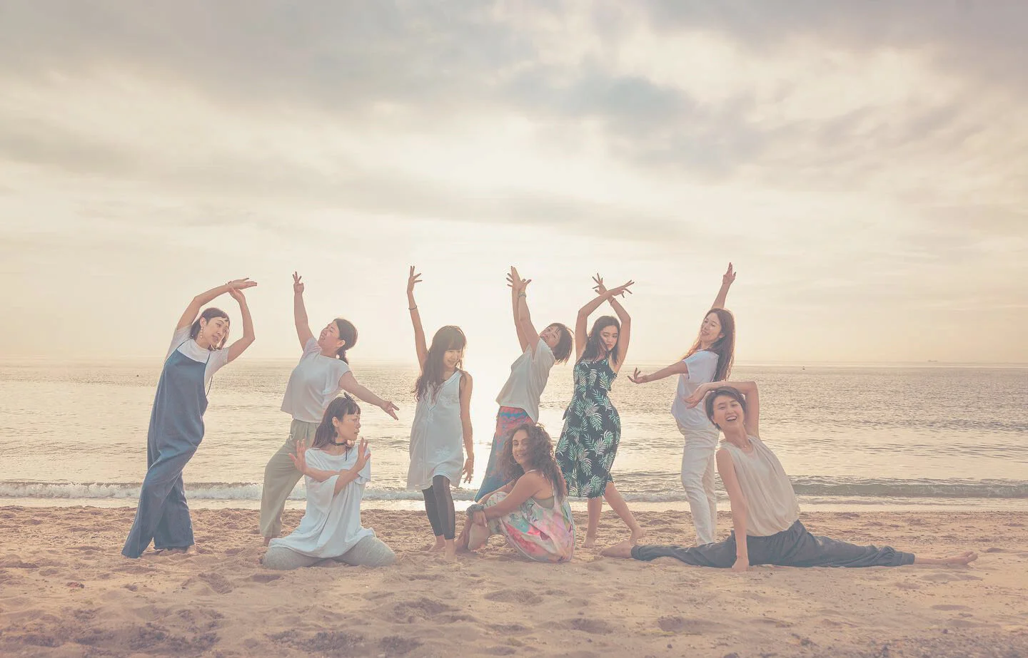 yoga beach kobe kansai healing purvi india.jpg