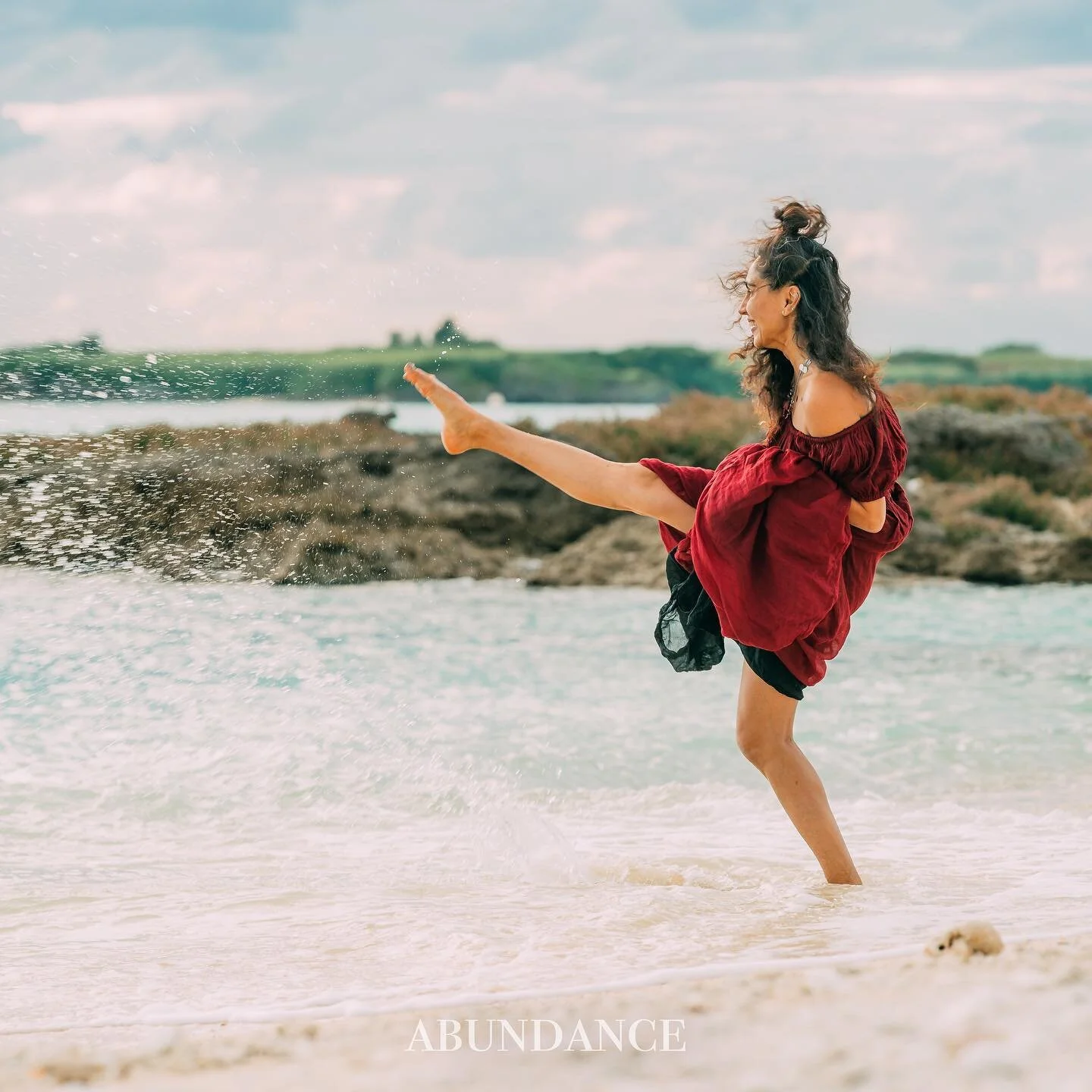 𝒜𝒷𝓊𝓃𝒹𝒶𝓃𝒸𝑒 𝒴𝑜𝑔𝒶 𝑅𝑒𝓉𝓇𝑒𝒶𝓉 Day 2 

Be brave enough to find the life you want and courageous enough to chase it! 🌟
あなたが望む人生を見つけるの勇敢であり、それを追いかけるのに勇気を持ってください、don&rsquo;t give up ! ❣️🌟
📸 @kaoritama157 

#宮古島 #ヨガリトリート #ヨガリトリート宮古島 #贅沢な旅行