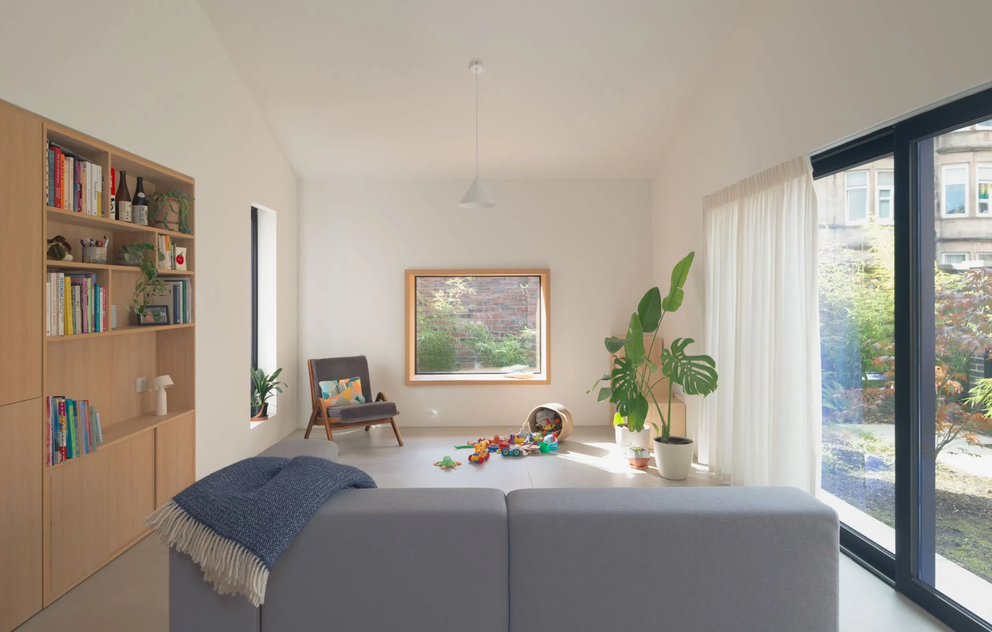 daniel bär architect | extension langside | glasgow | living room with sofa