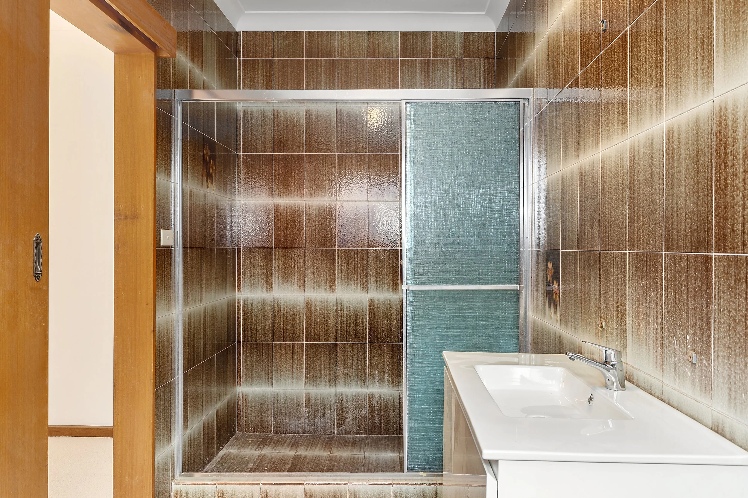 11 Shower.jpg