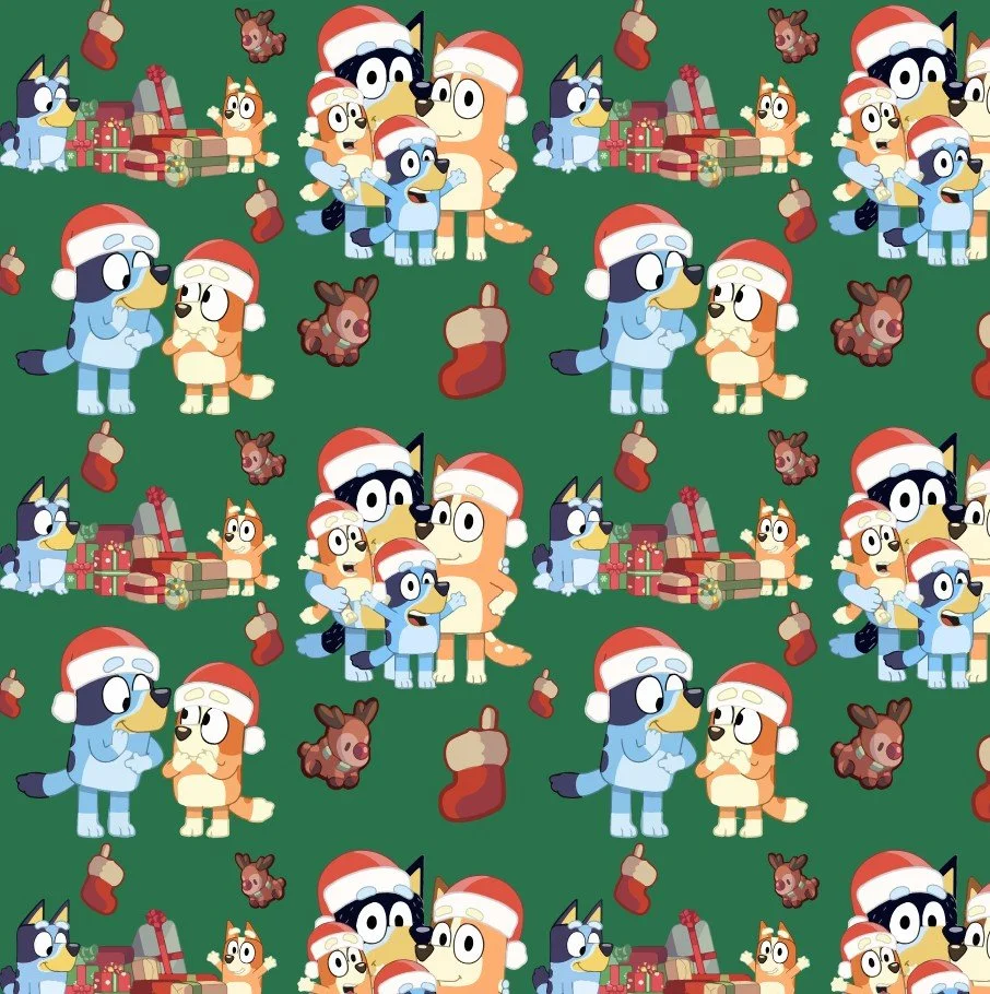 PREORDER - ROUND 31 - SCRUB TOP - 2009 CHRISTMAS BLUEY FOREST GREEN