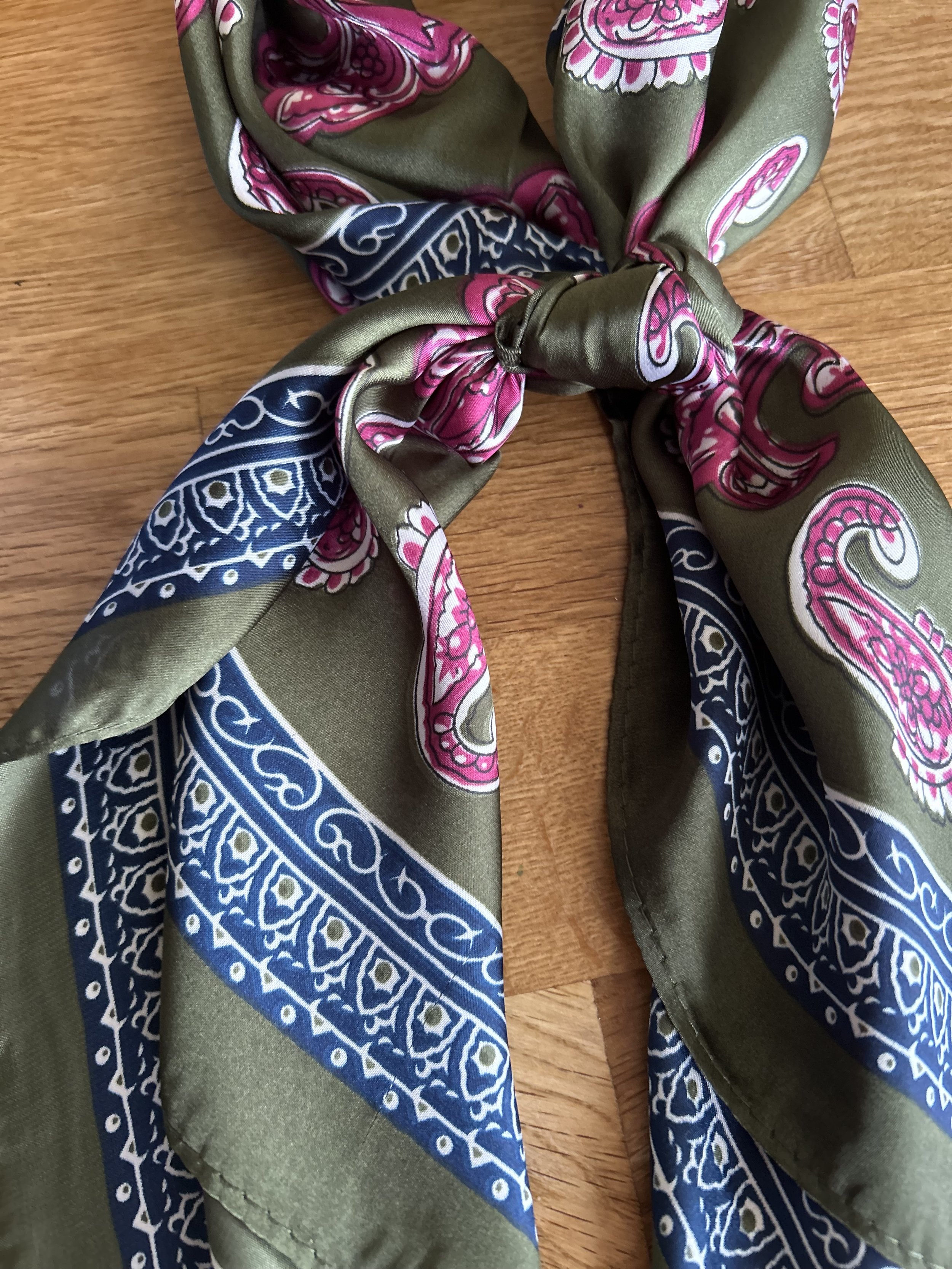 Green, raspberry pink and navy paisley print neck tie, satin touch bandana square, French style.