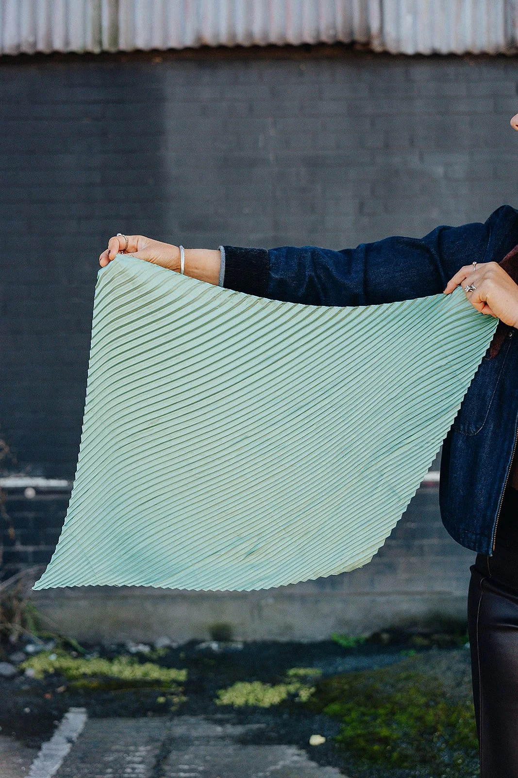 Pistachio Crinkle Neck Scarf Tie