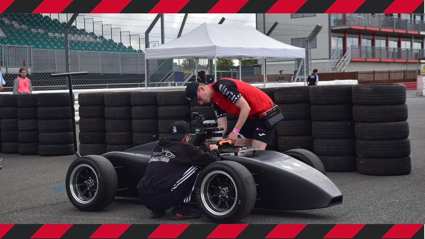 #tb to the DDT team at autocross at @formulastudent 

#eufs #FormulaStudent #FSUK #FSAE @formulastudent #IMechE #IMechEFormulaStudent #racing #racecar #motorsport #engineering #scotland #scotlandengineering #Edinburgh #UofE @EdinburghUniversity @uoe_