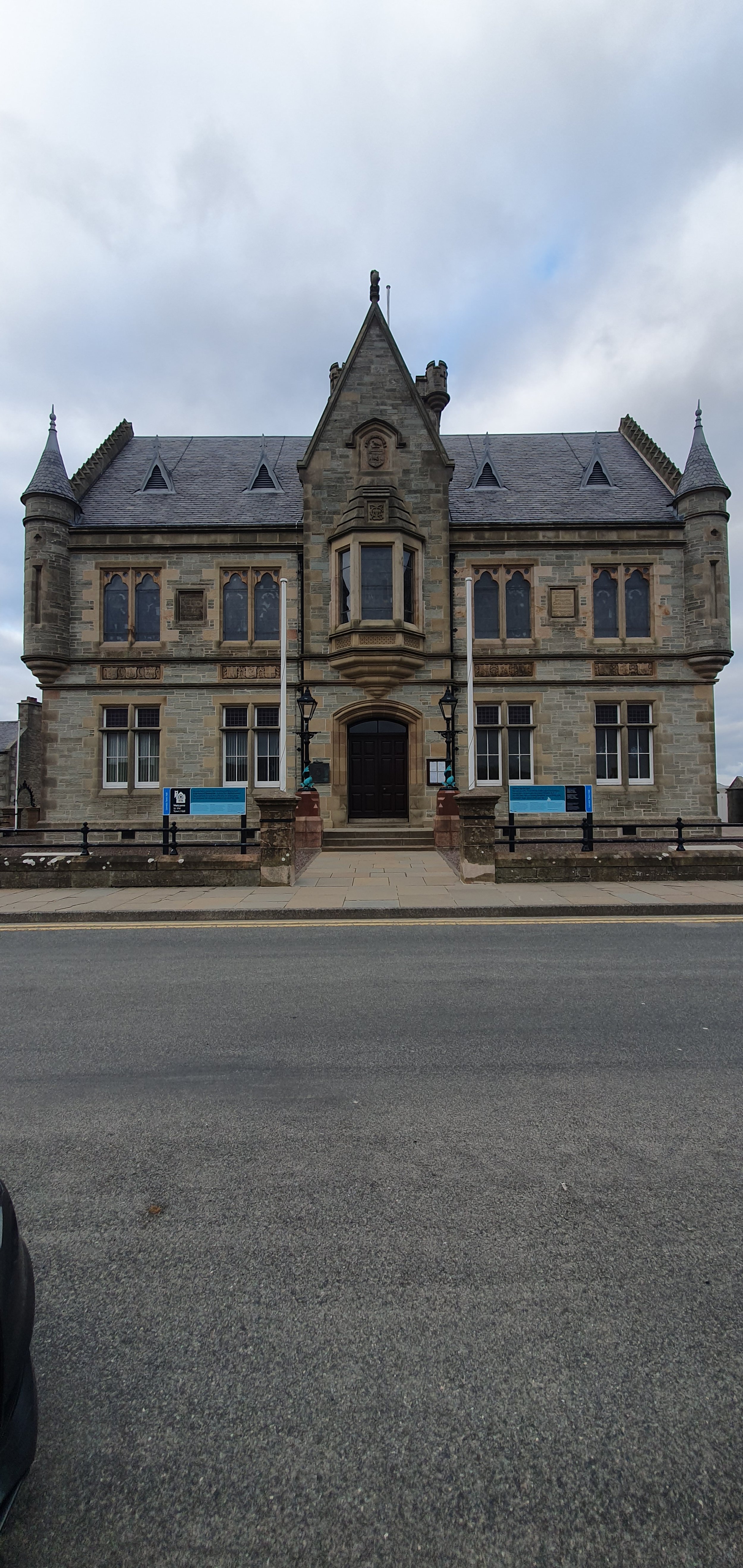 Lerwick Town Hall.jpg