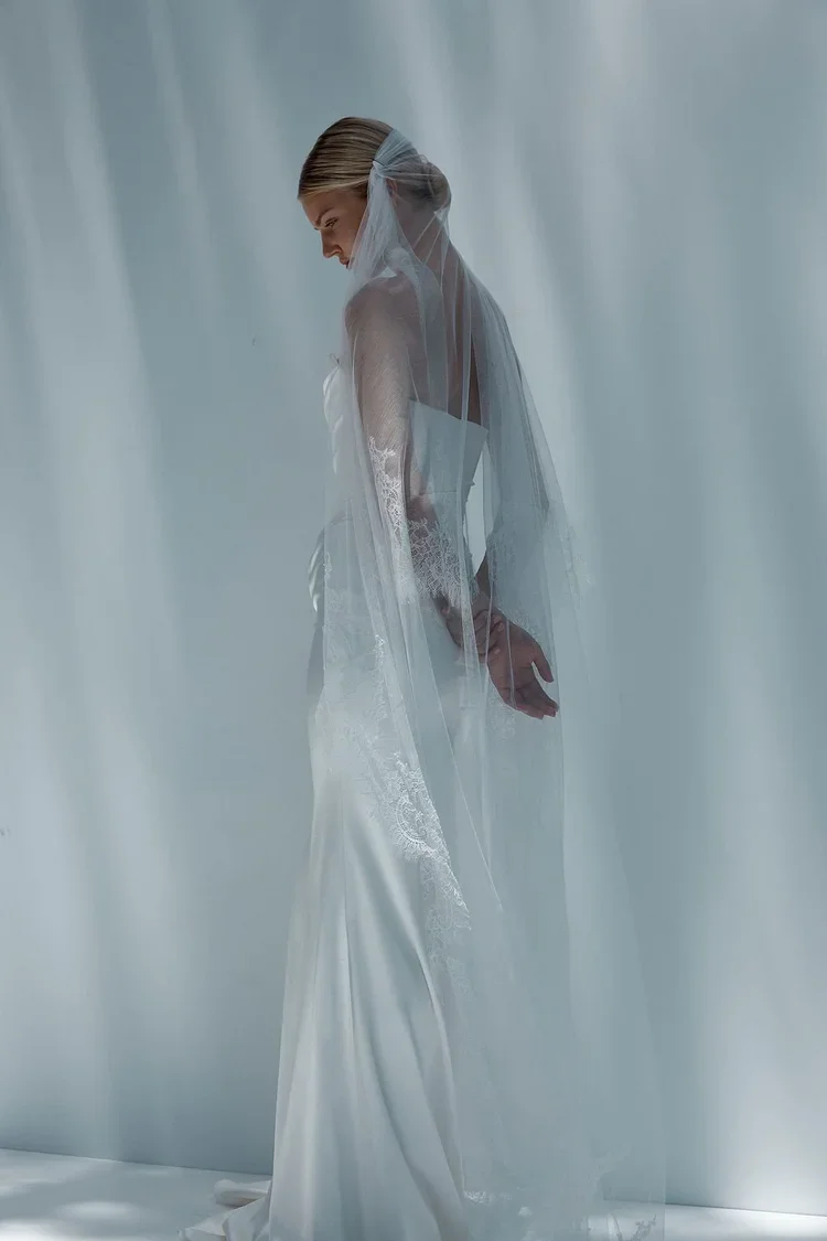 GRACE VEIL