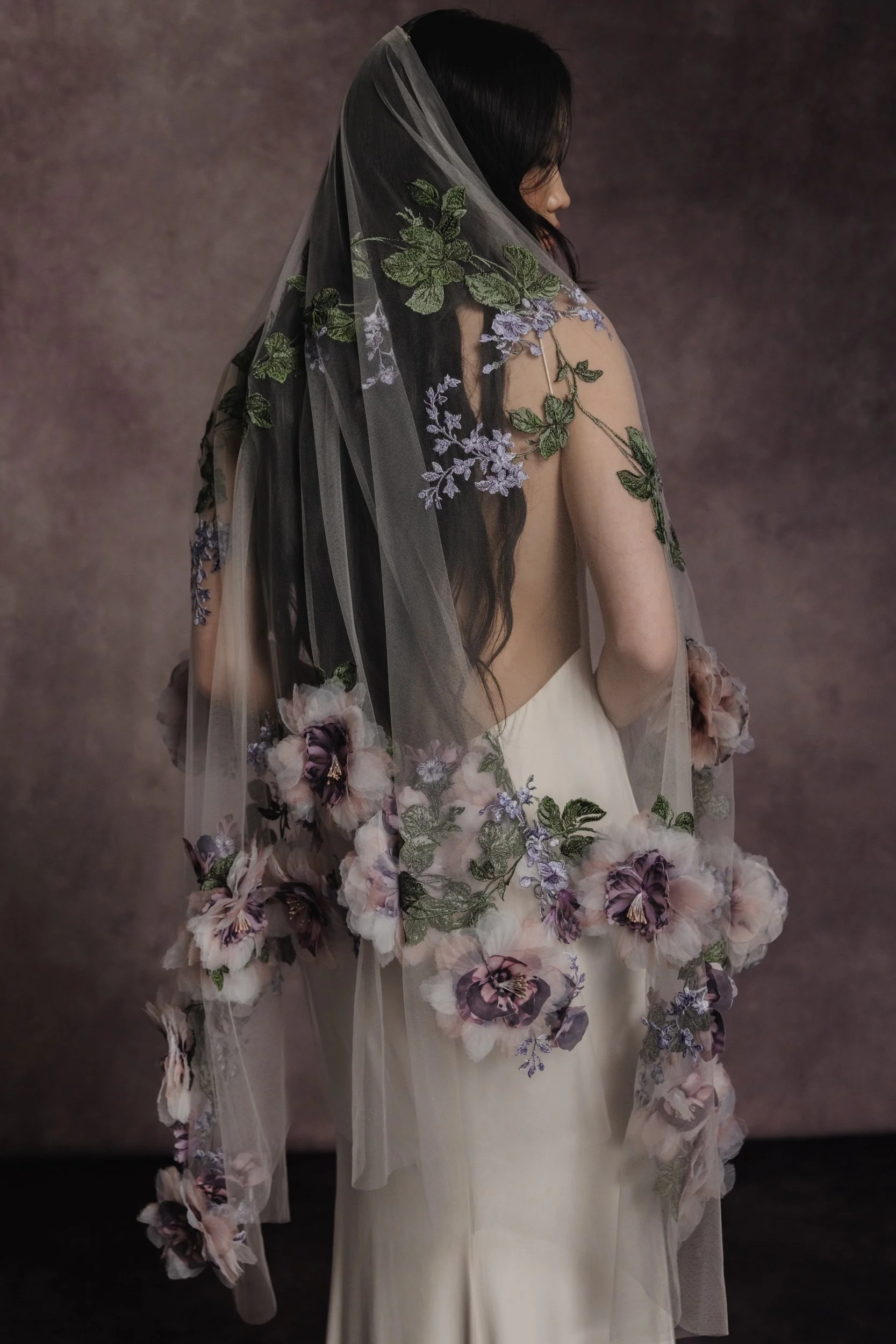 IVY VEIL