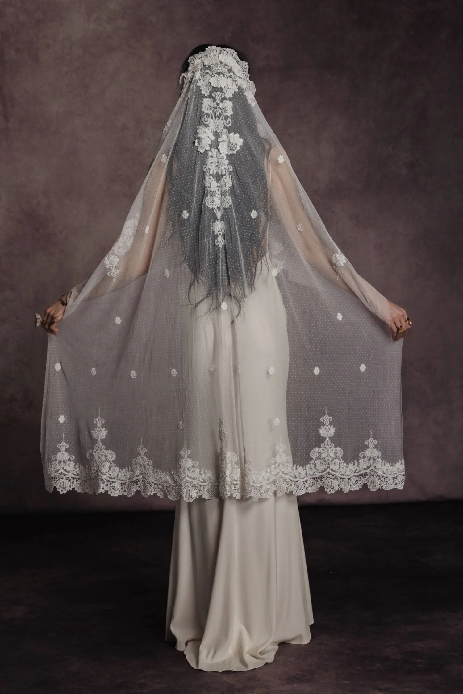 ROSETTA LONG VEIL