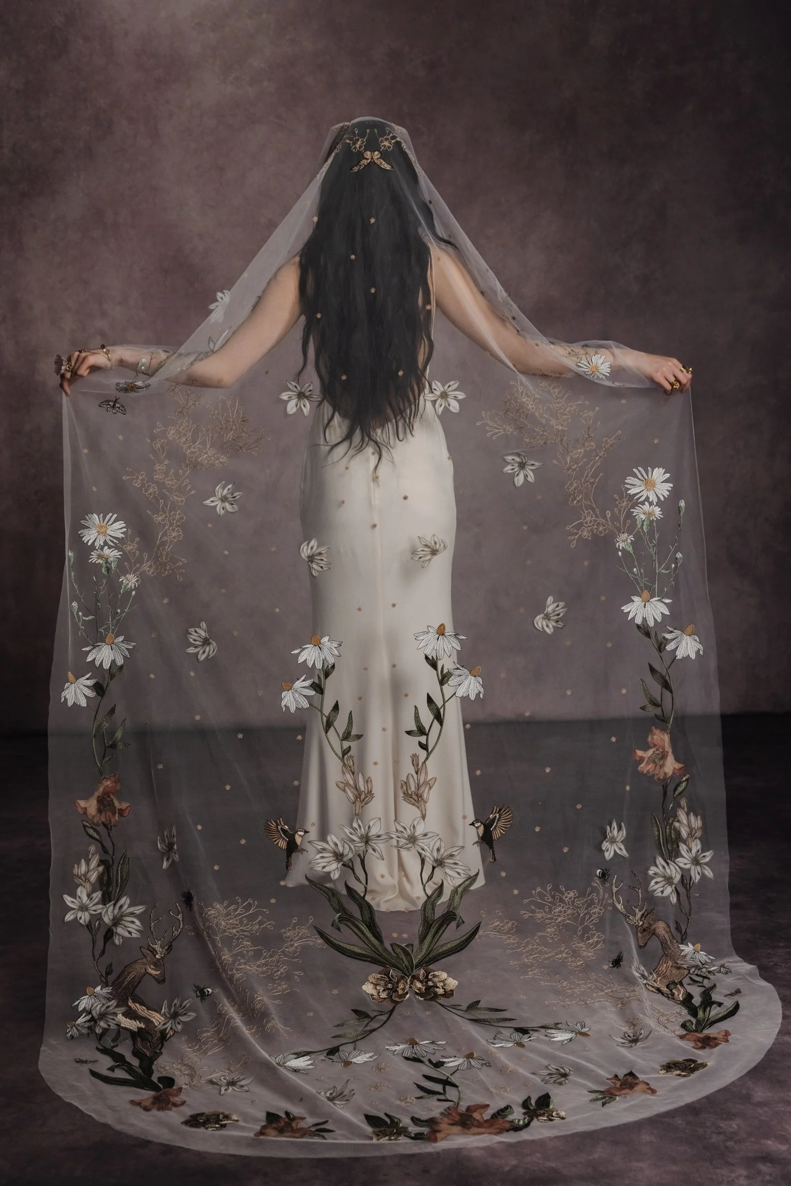 FOLKLORE VEIL