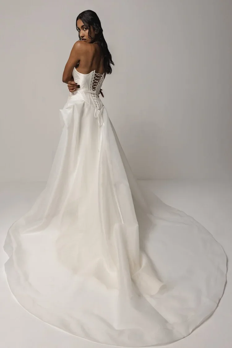 JOSEPHINE + OVERSKIRT