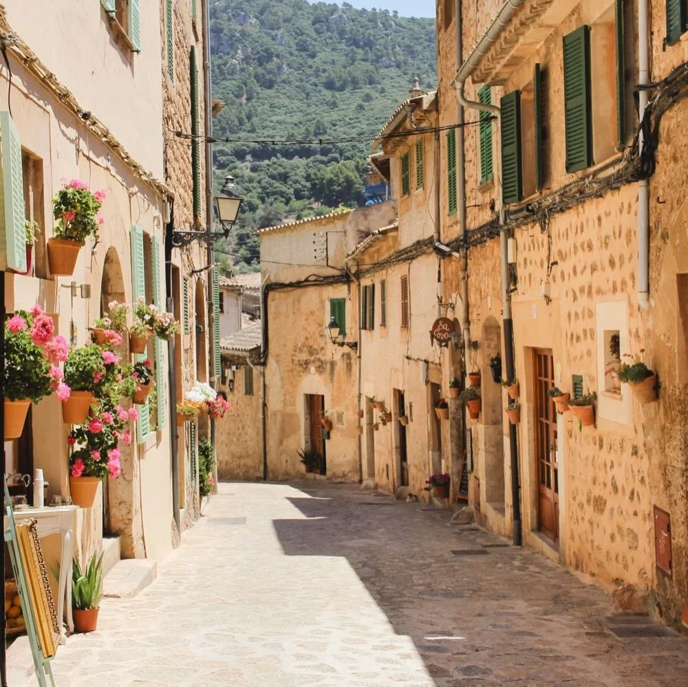 Some places feel like they were designed in our colour palette ✨ Mallorca is one of them. Its natural tones and textures continue to inspire us, reminding us that the most lasting pieces are shaped by the world around us.