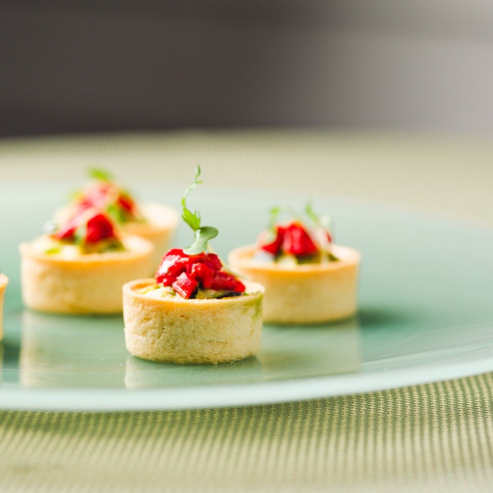 Savouring summer, one elegant bite at a time 

📍St James's (behind the Ritz)

Bespoke Garden packages available on the Decking | 25 seated | 40 standing. 

#sixparkplace #venuesoflondon #uniquevenue #heritage #hospitality #cheflife #canape #tartlet 