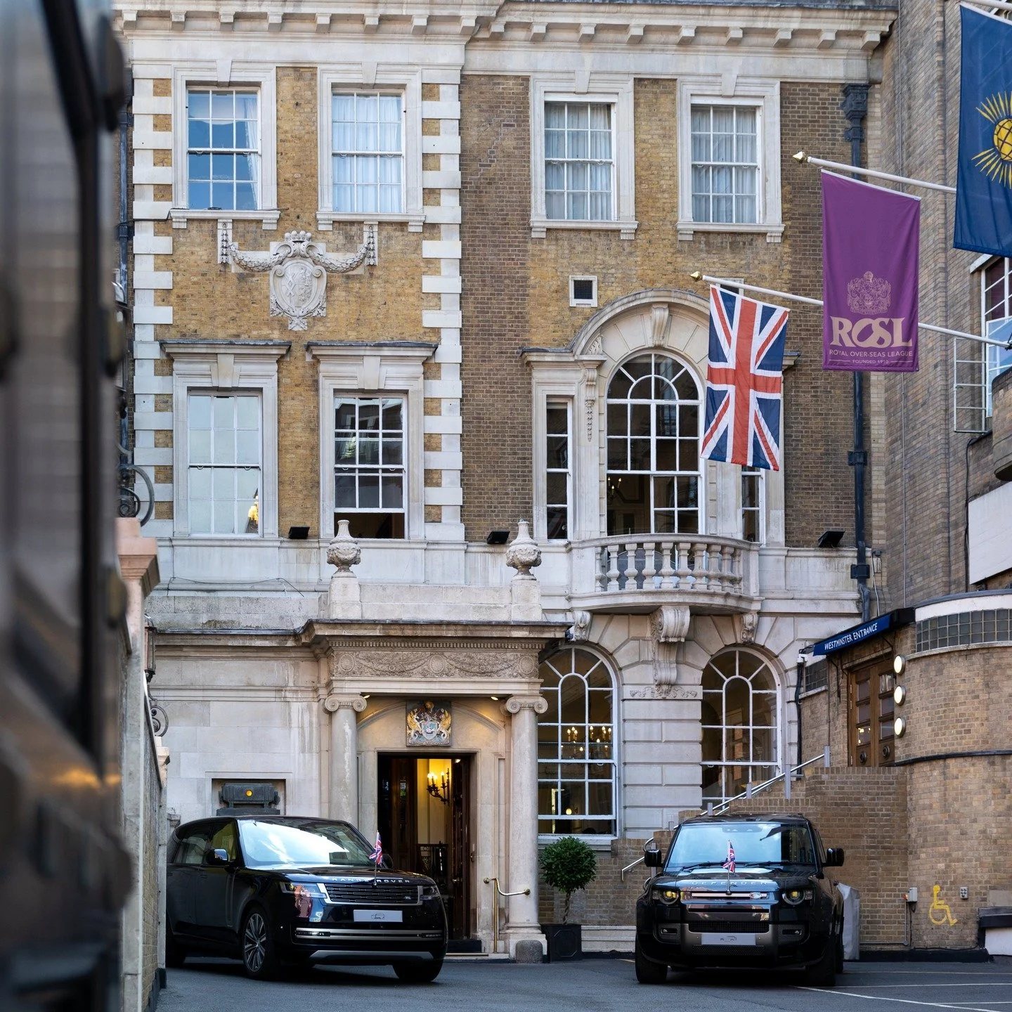 Steeped in tradition, driven by innovation.

An iconic setting where British heritage meets modern luxury. Proudly welcoming members of the Land Rover family, the Range Rover and Defender, flying the flag in style.

#sixparkplace #bestofbritish #quin
