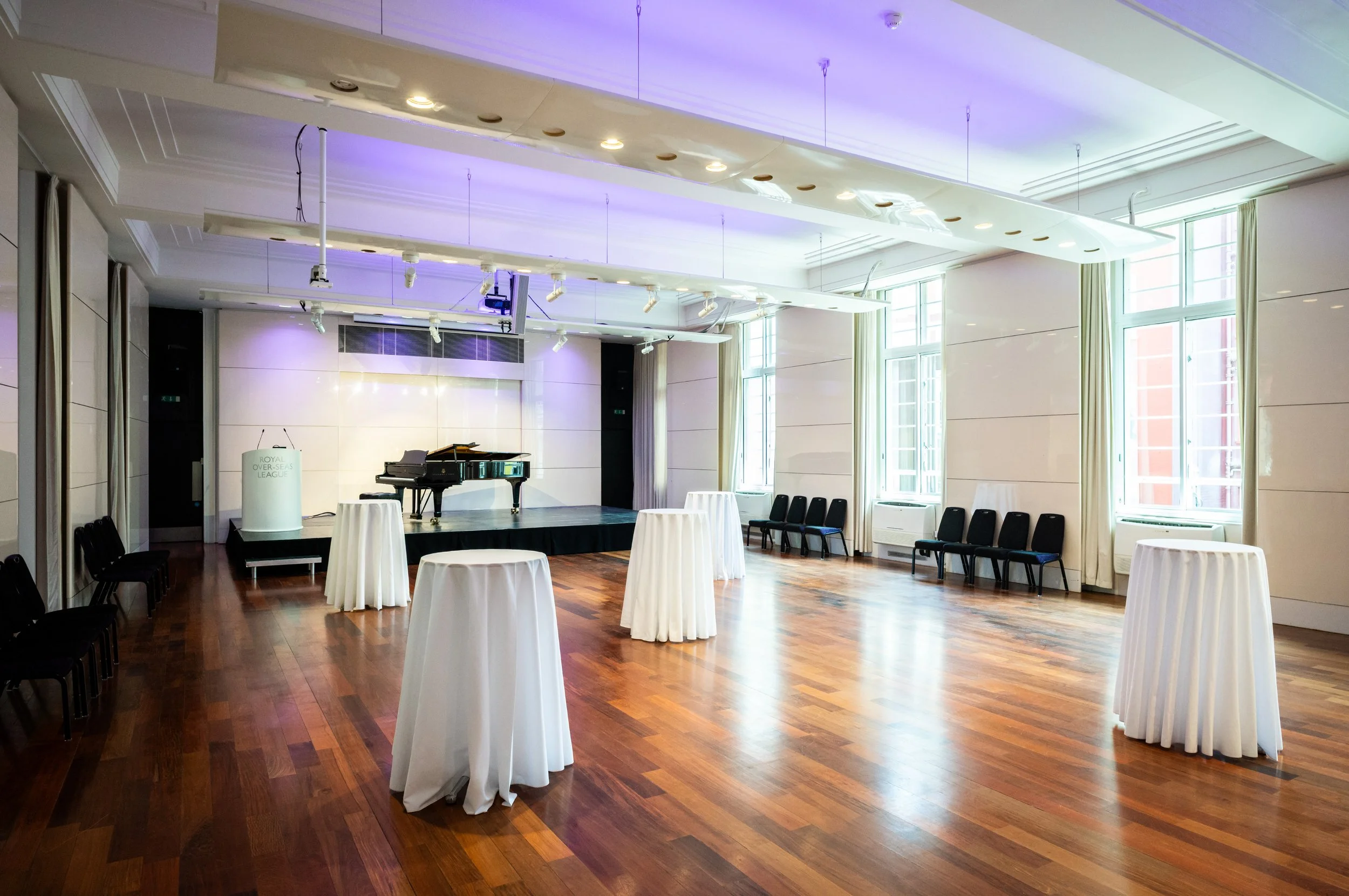 Princess Alexandra Hall - Reception syle  (5).jpg