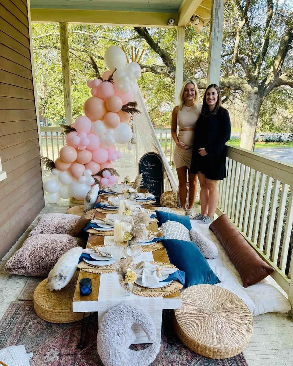 Some of my favorite events are baby shower brunches, morning of wedding bridal brunch either as a picnic or getting ready &amp; girls night! It&rsquo;s always about the people AT the table 😍 Tag a friend you need to see more of!