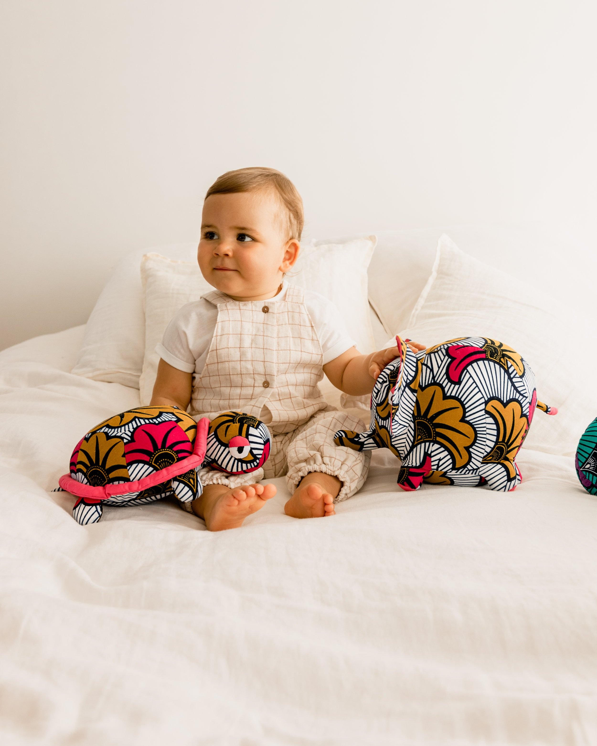 Peluches tortue et éléphant en tissu wax