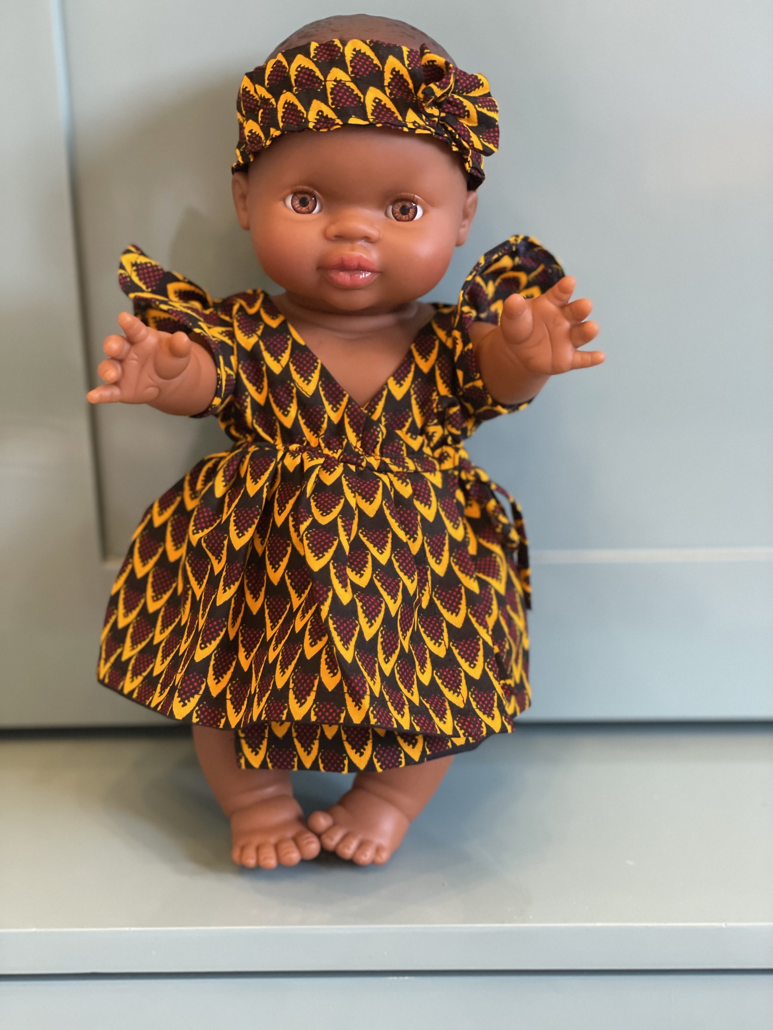 Robe pour poupée en tissu wax