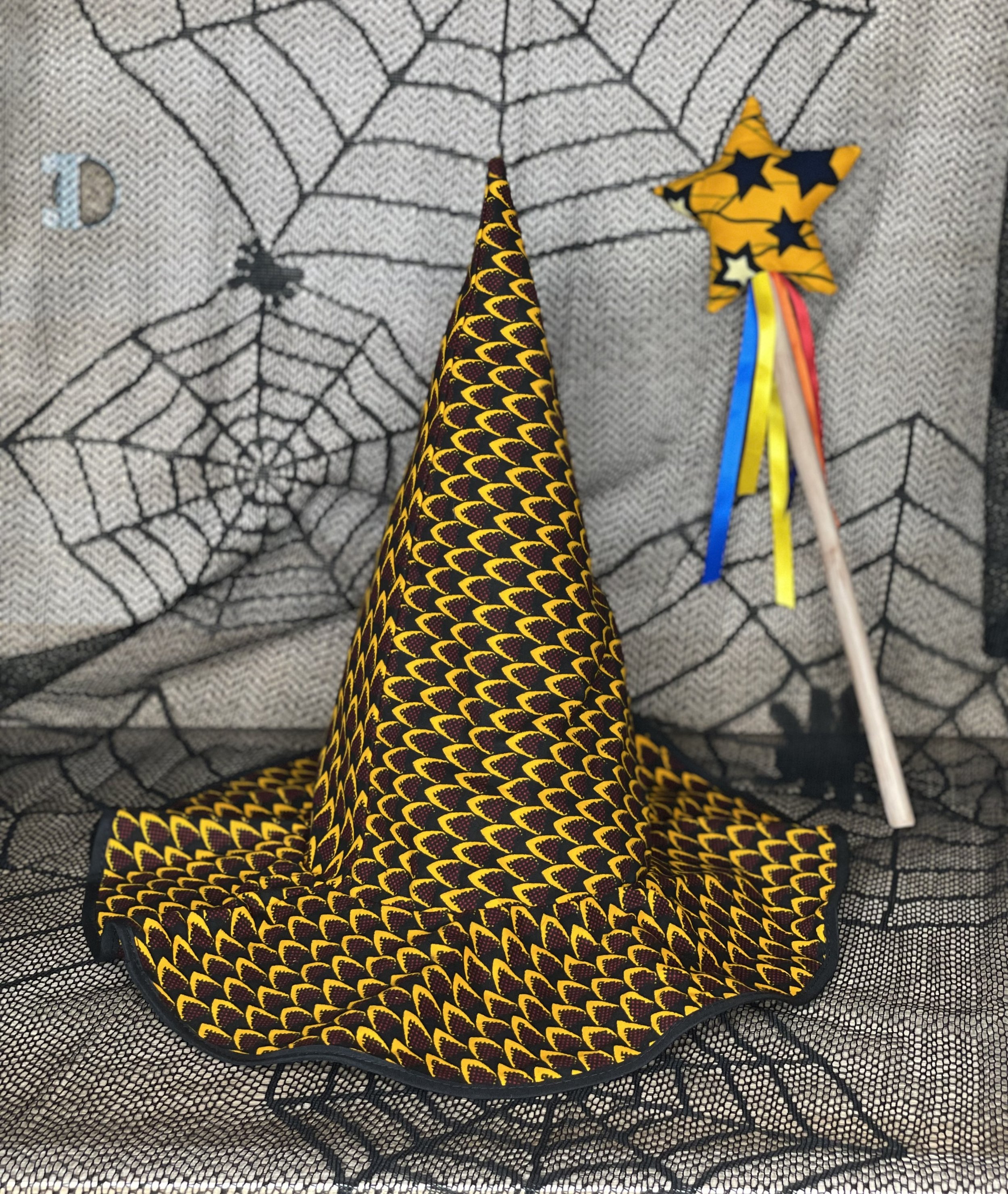 Ecailles jaune - Exemple avec mon chapeau de sorcier