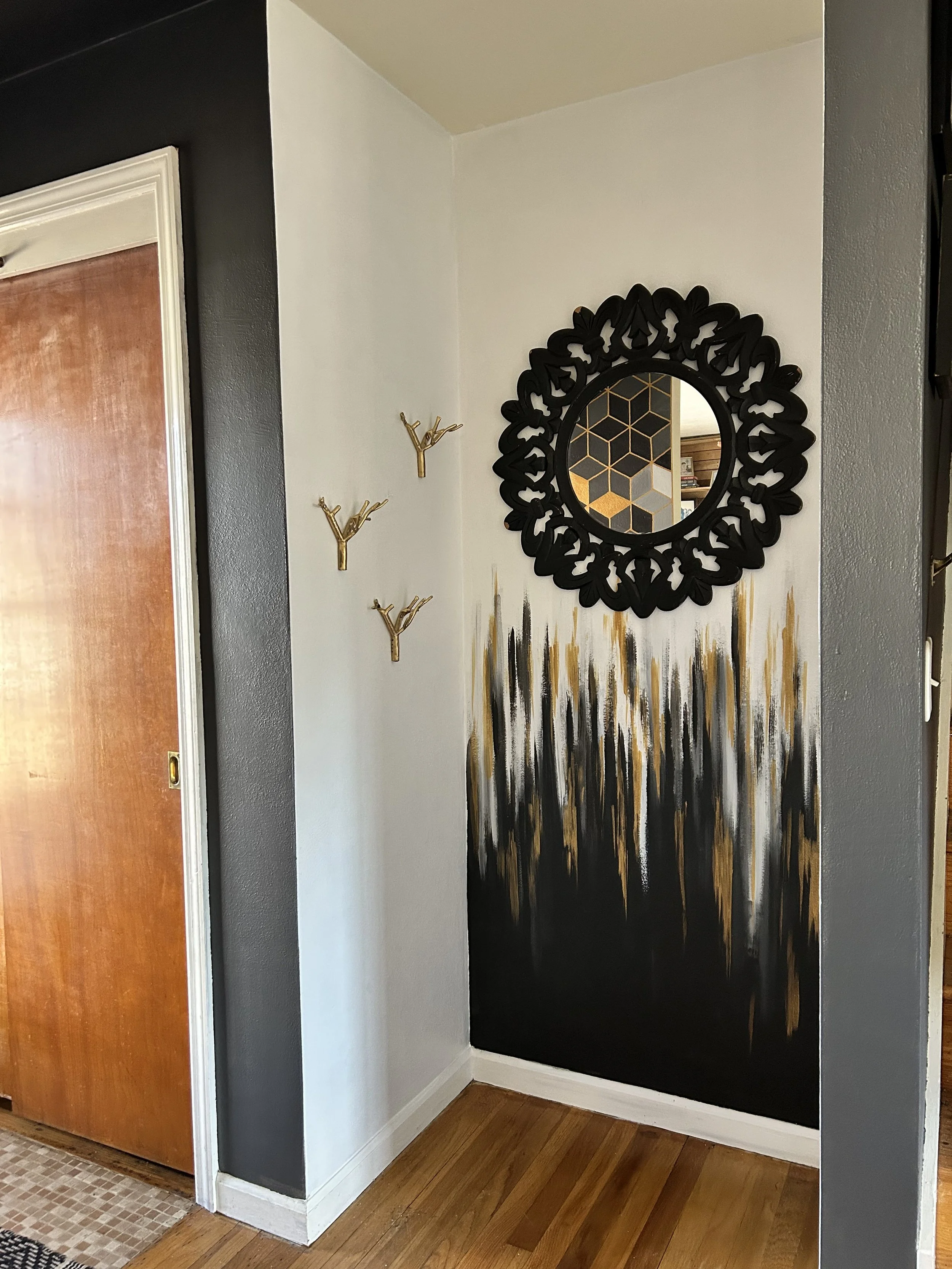 Modern Alcove mural by Leslie Kimble in private residence, Champaign, Illinois