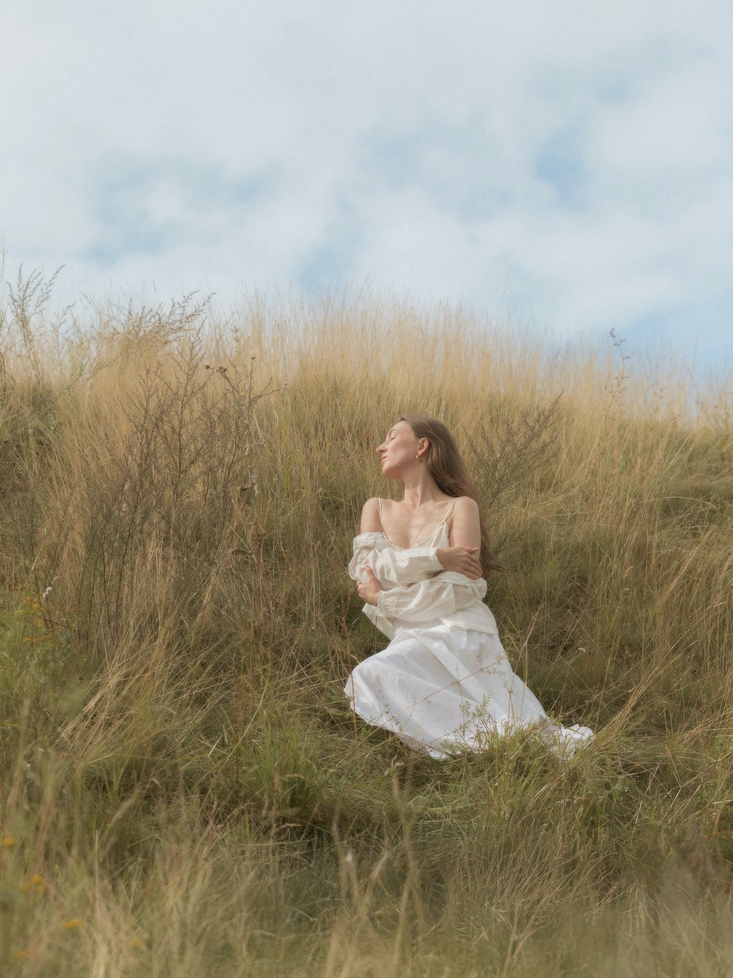 The season of dreamers and romantics has arrived. Time to soften, to drift, to let everyday feel a bit magical.

☁️