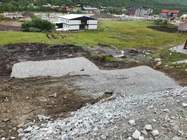 Skarljus: materialet anländer