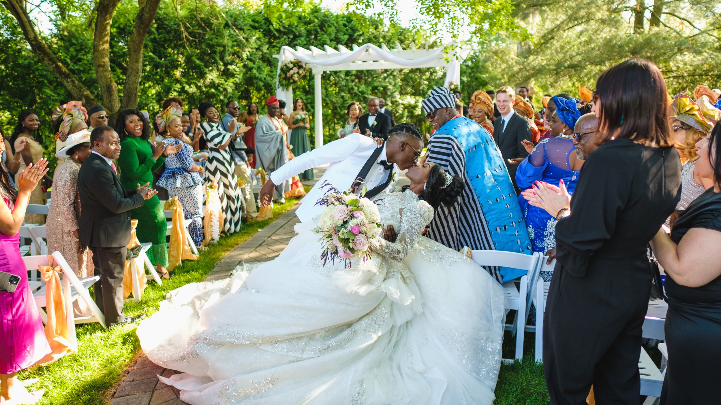 Wedding Photography at Farmington Gardens: A Dream Come True