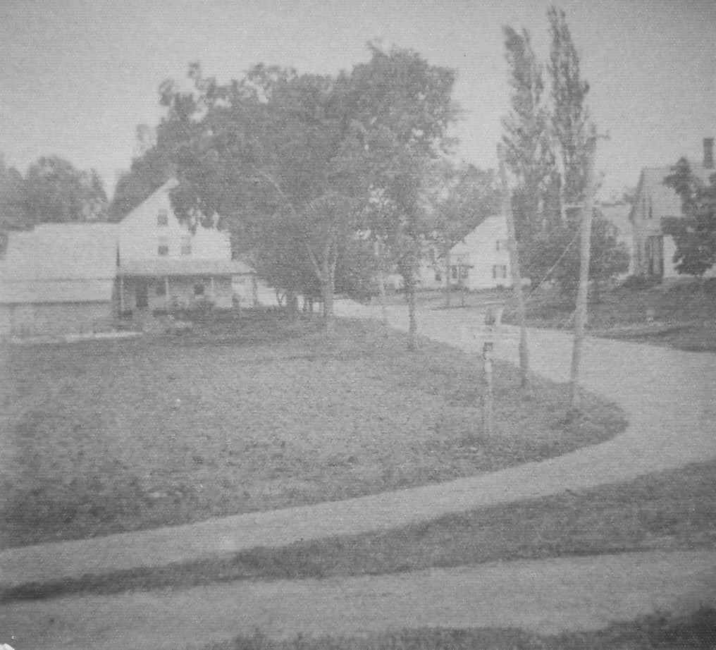Bennett Hill Rd. & Route 5. The only house now left is the first on the right.