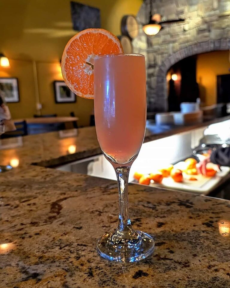 Good morning!
Rain or shine it's Mimosa time 🍾
$5.00 Mimosas during Farmer's Market
9 AM - 1 PM

 #winelover #brentwood #cocowineco #brentwoodca #betterinbrentwood #drinklocal #winebar #downtownbrentwood #harvestforyou