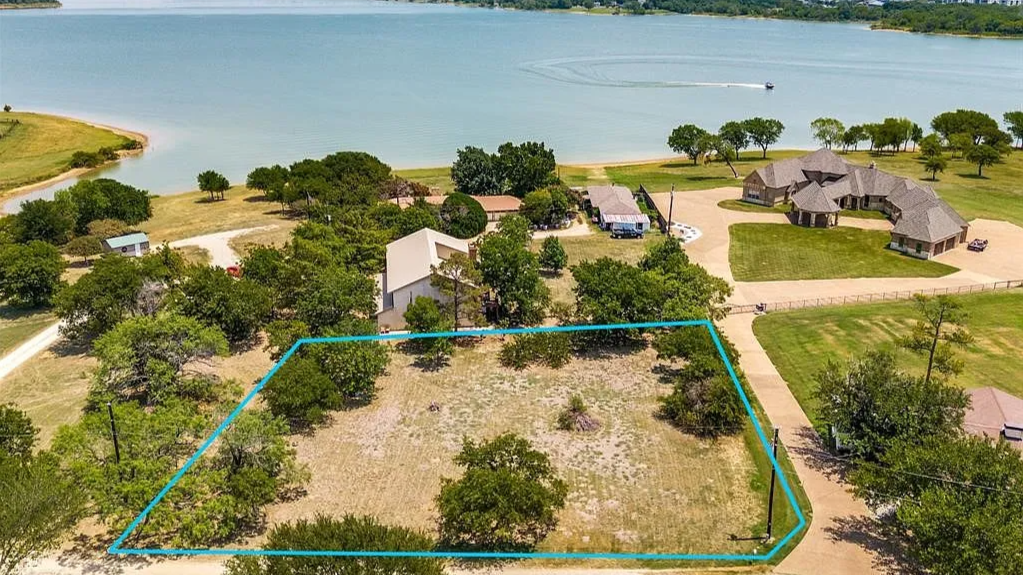 Land For Sale in Little Elm, Texas