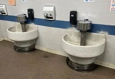 Non-ADA compliant wash sinks