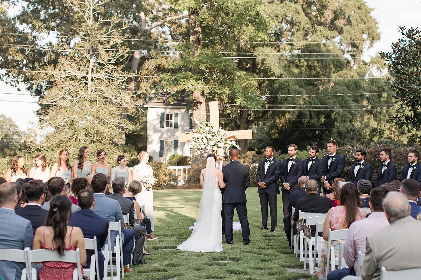 It&rsquo;s a beautiful Easter at Primrose Cottage in Roswell, Georgia. Love blooms in every corner, especially under the radiant glow of the ceremony cross from A Divine Event Design Studio. 🌸💒 

Photo: @nicolefalcophotography 
Venue: @primrose_cot