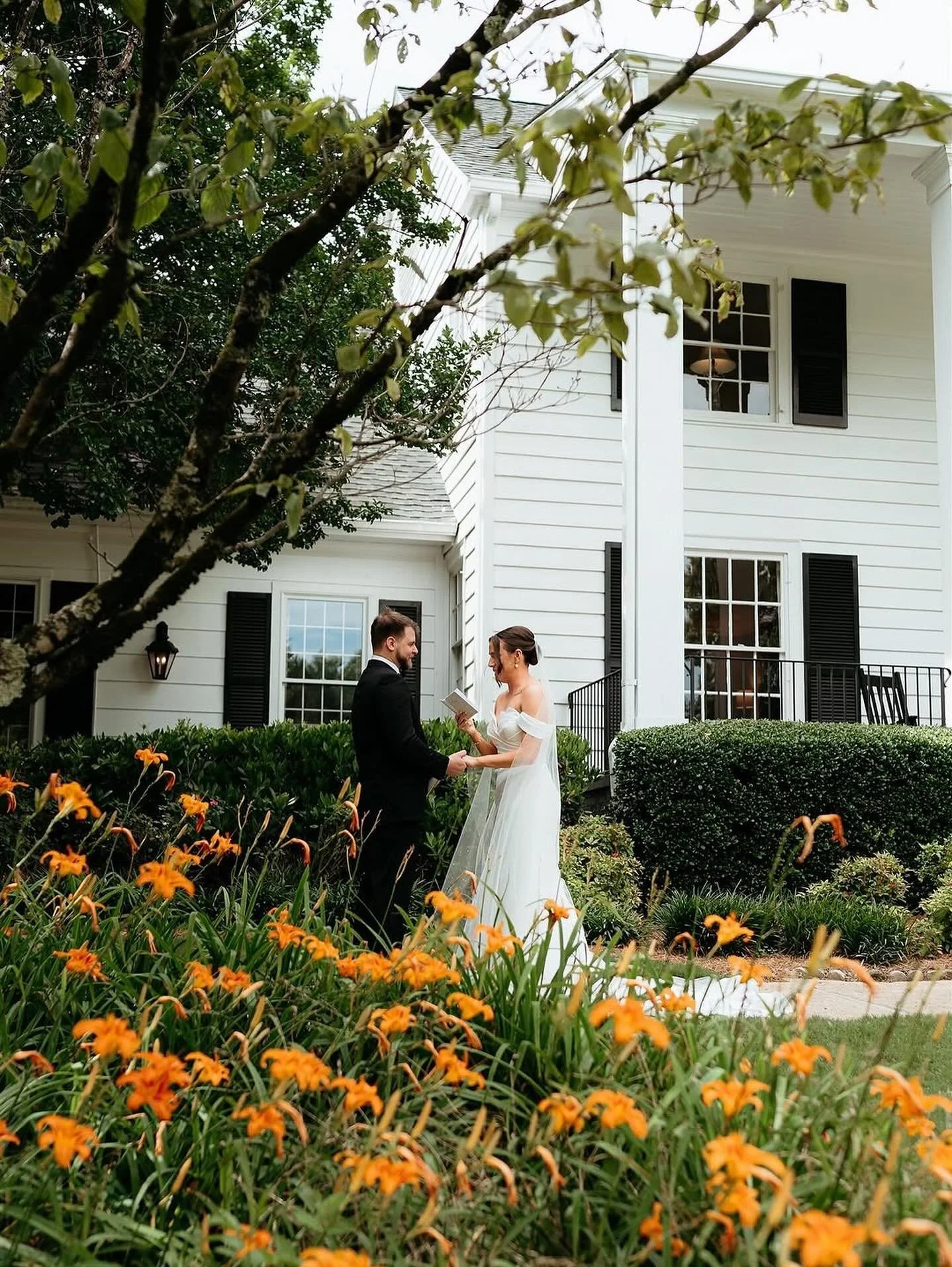An intimate “I do” moment. At Little Gardens, every corner becomes a private paradise for promises that last a lifetime.
Come explore Little Gardens where not only do you have a lovely suite for primping before the ceremony, but also gor