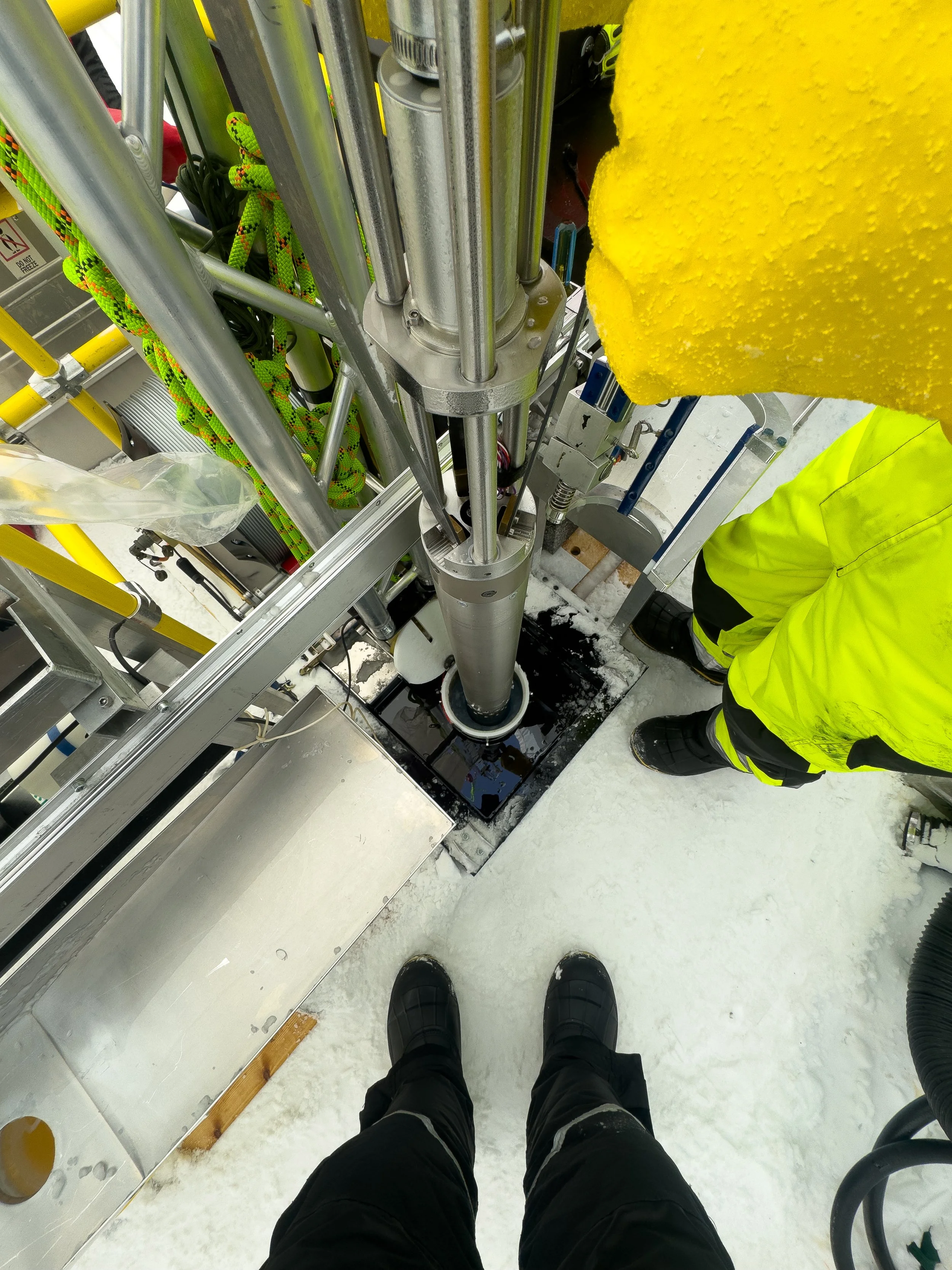 The Shallow Wet Drill hole and drill during the 2025-2026 Allan Hills field season. Photo by Martin Froger Silva.