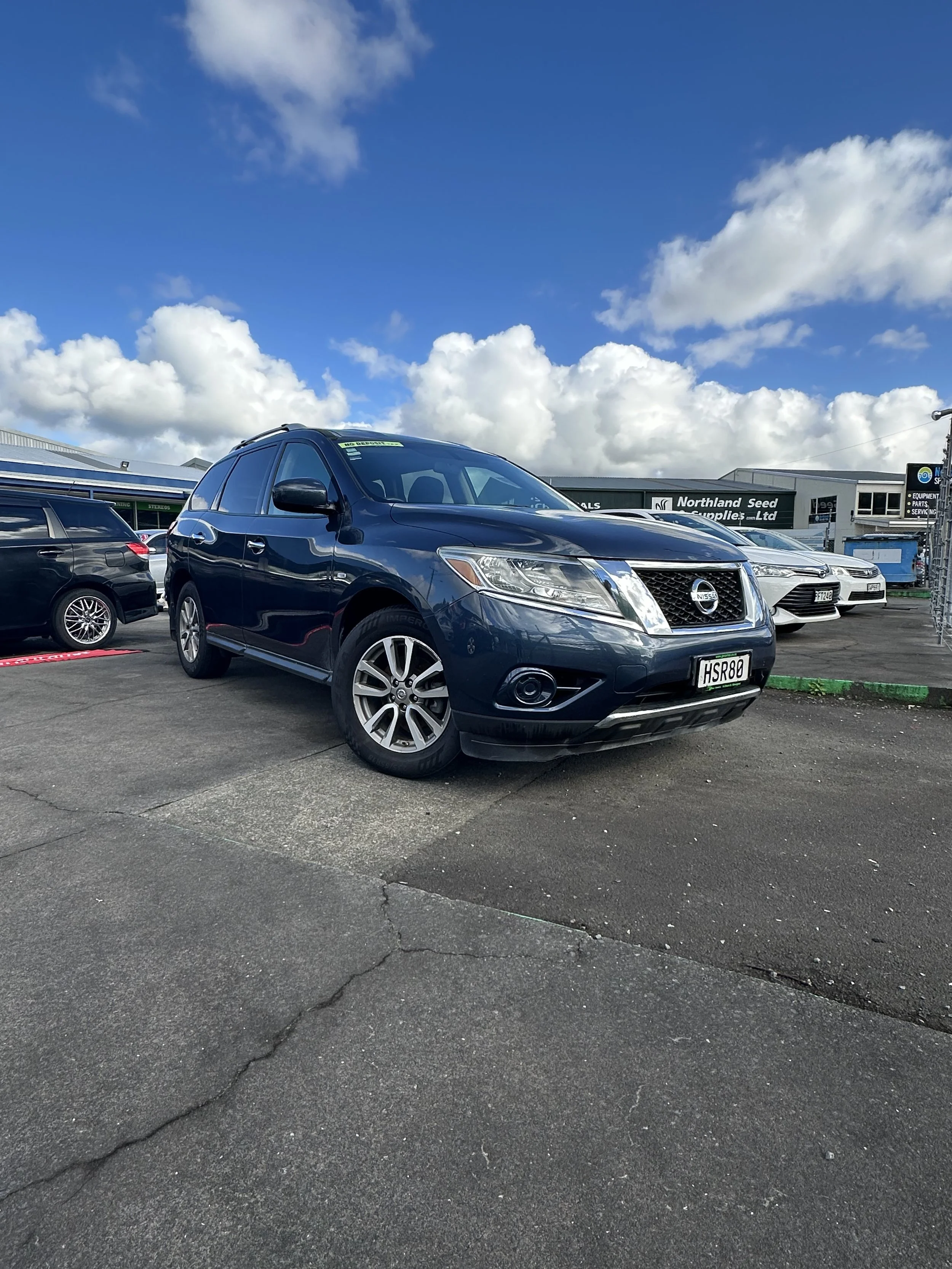 Nissan Pathfinder - 2014