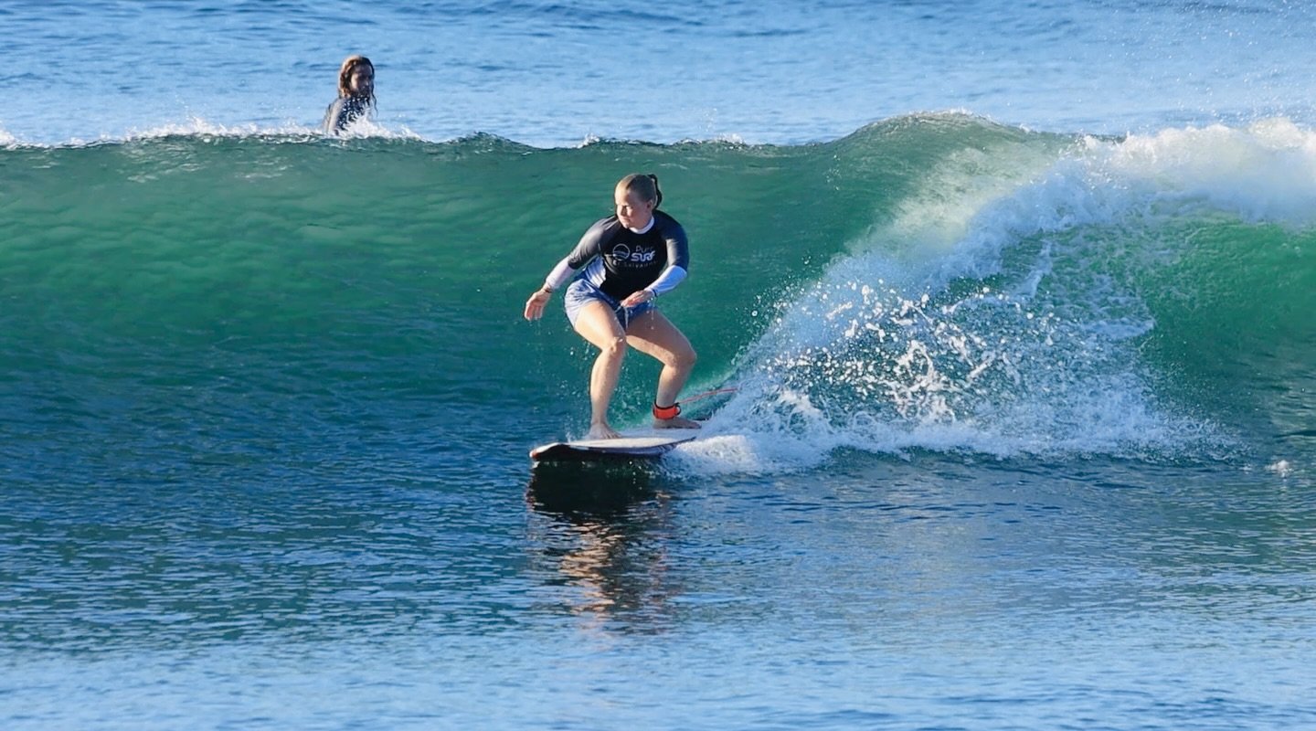 Went to El Salvador for a board meeting earlier this month 🏄🏼&zwj;♀️ 

Thanks @puro_surf for an awesome week learning how to surf backside!

 #surf #surfing #elzonte #elsalvador #purosurf