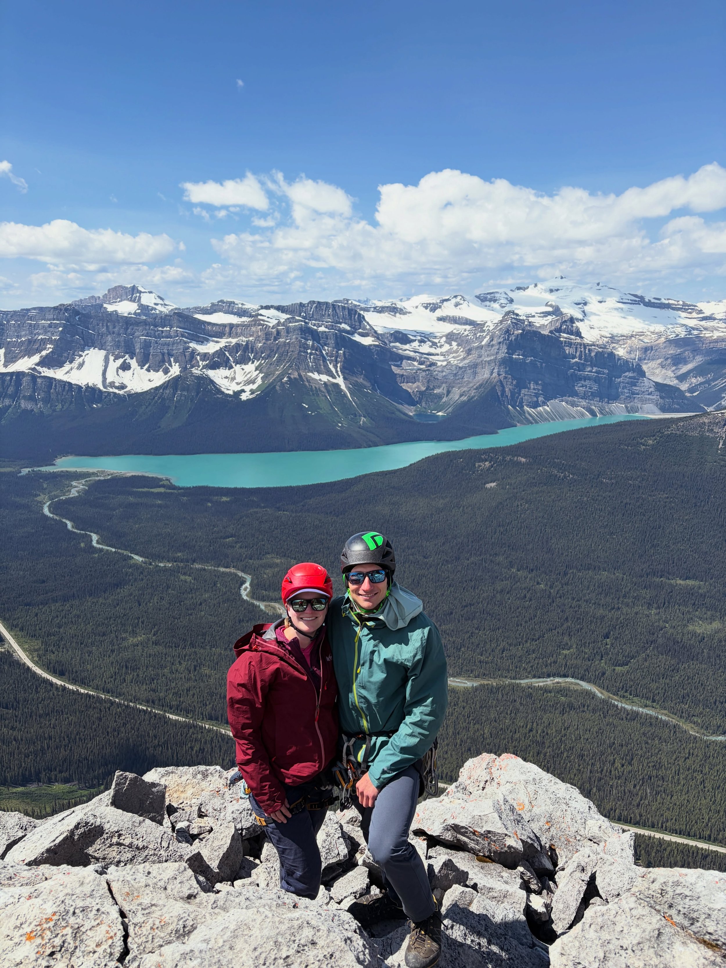 Best. Day. Ever. We climbed 1000&rsquo; in thirteen pitches of fun in the most beautiful setting I could ask for. We&rsquo;ll be reliving this day for a while! 

#climbing #alpineclimbing #icefieldsparkway #banff