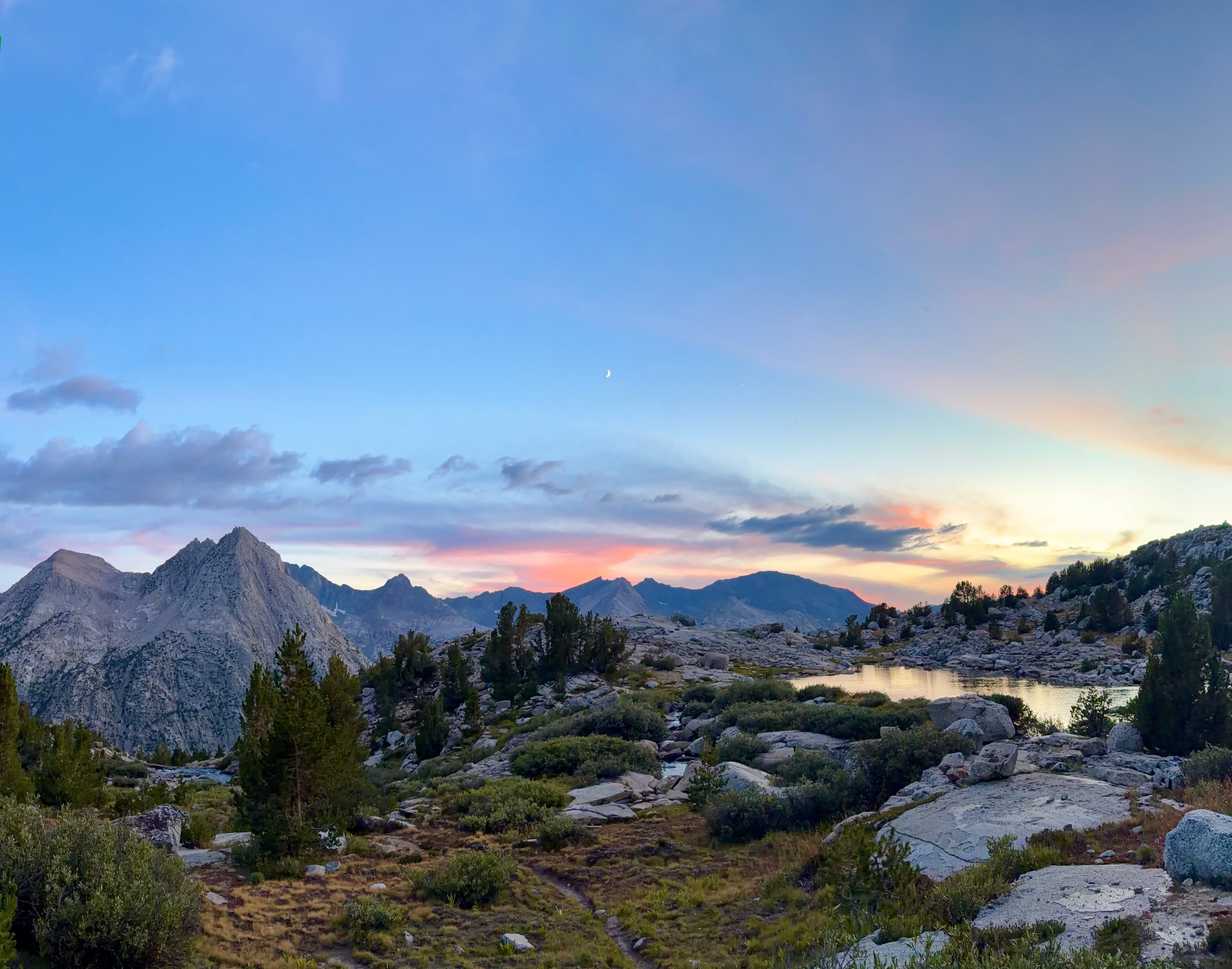 Five sunsets from the five nights recently spent backpacking in the Sierra 🤯

#sierra #sunset #backpacking #california #hiking