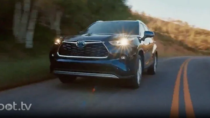 BOOKED A NATIONAL TV COMMERCIAL 🎉 - special thanks to @toyota for having me in the booth and all the love to my wonderful VO team at @copescreamer and @cesdtalent 🖤